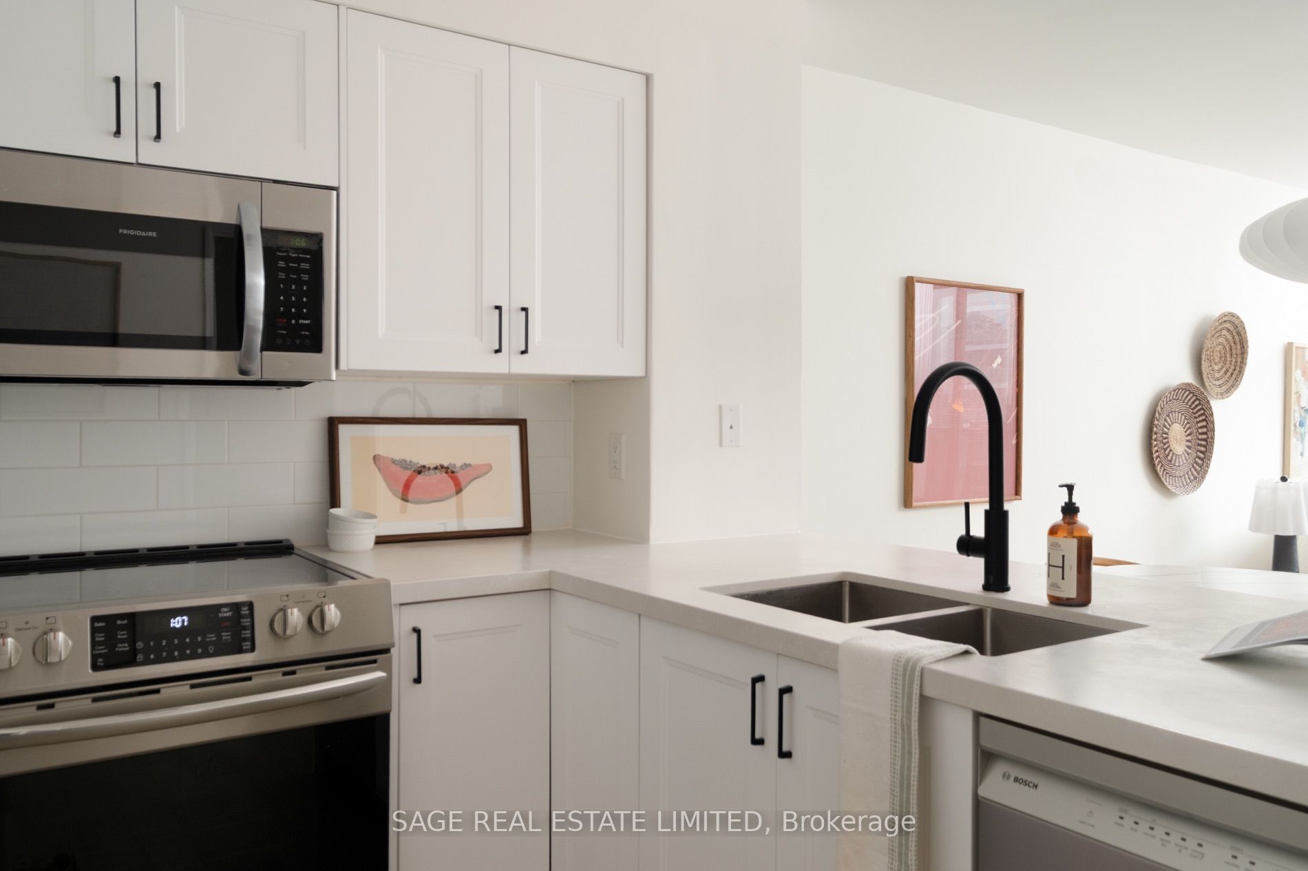 750 Bay Street 2109 Property Photo 18