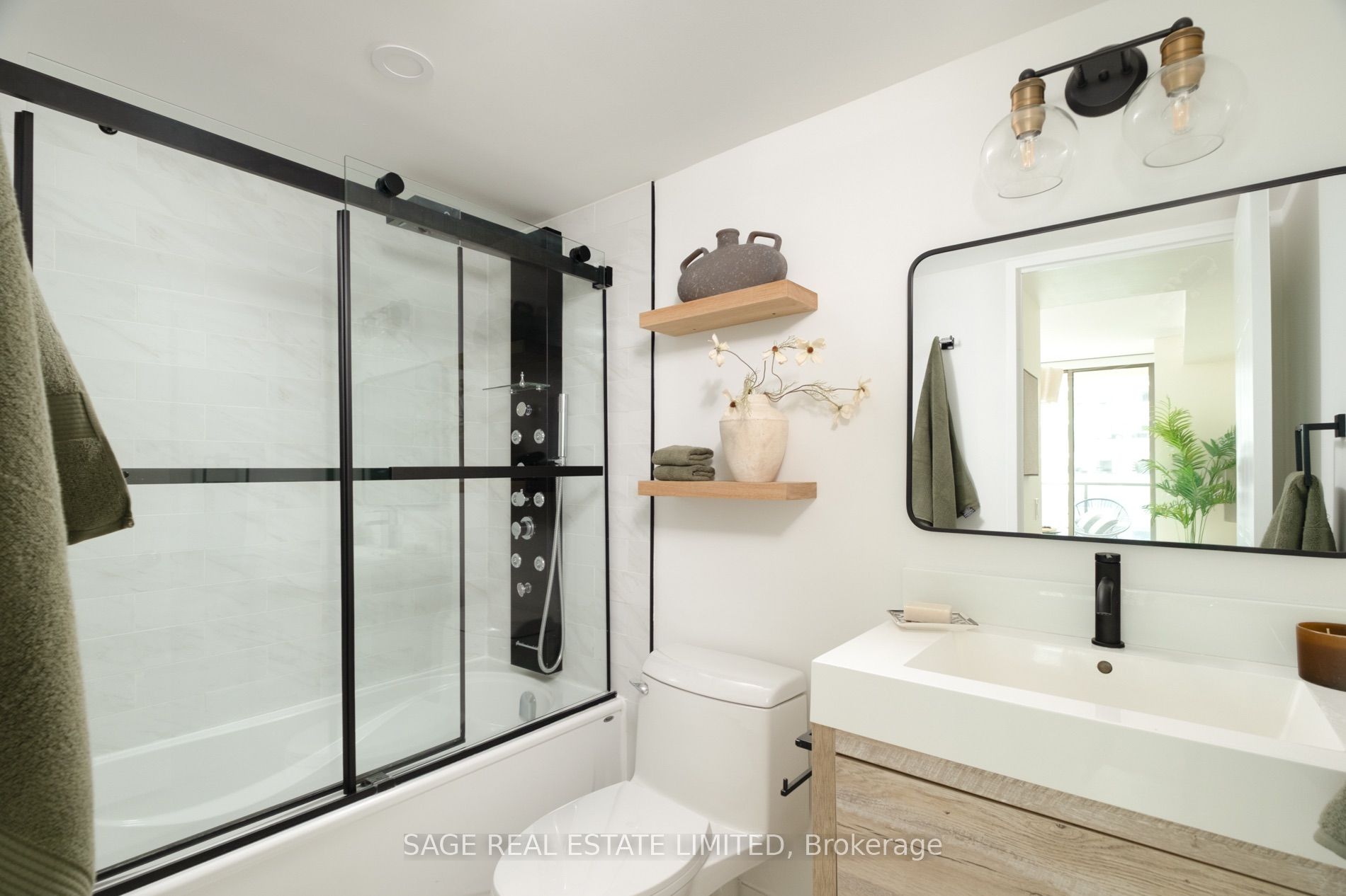 750 Bay Street 2109 Property Photo 24