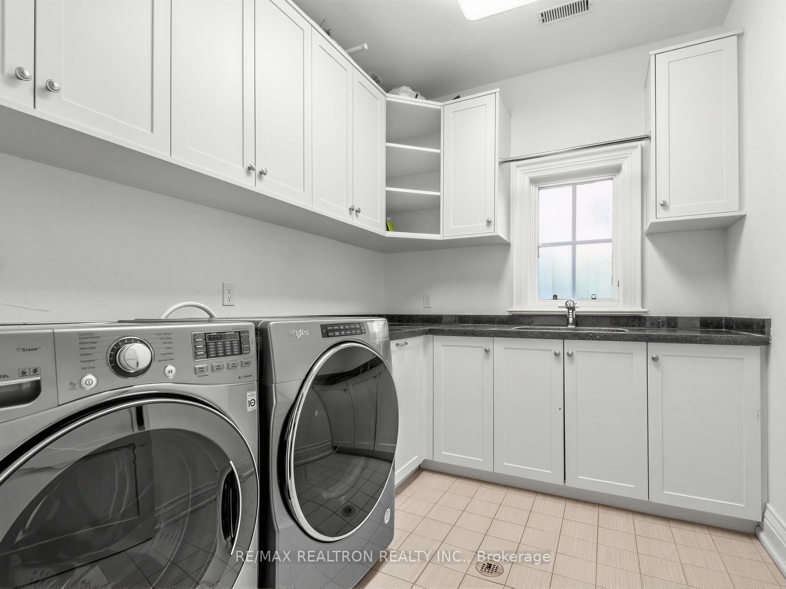 516 Vesta Drive Property Photo 31