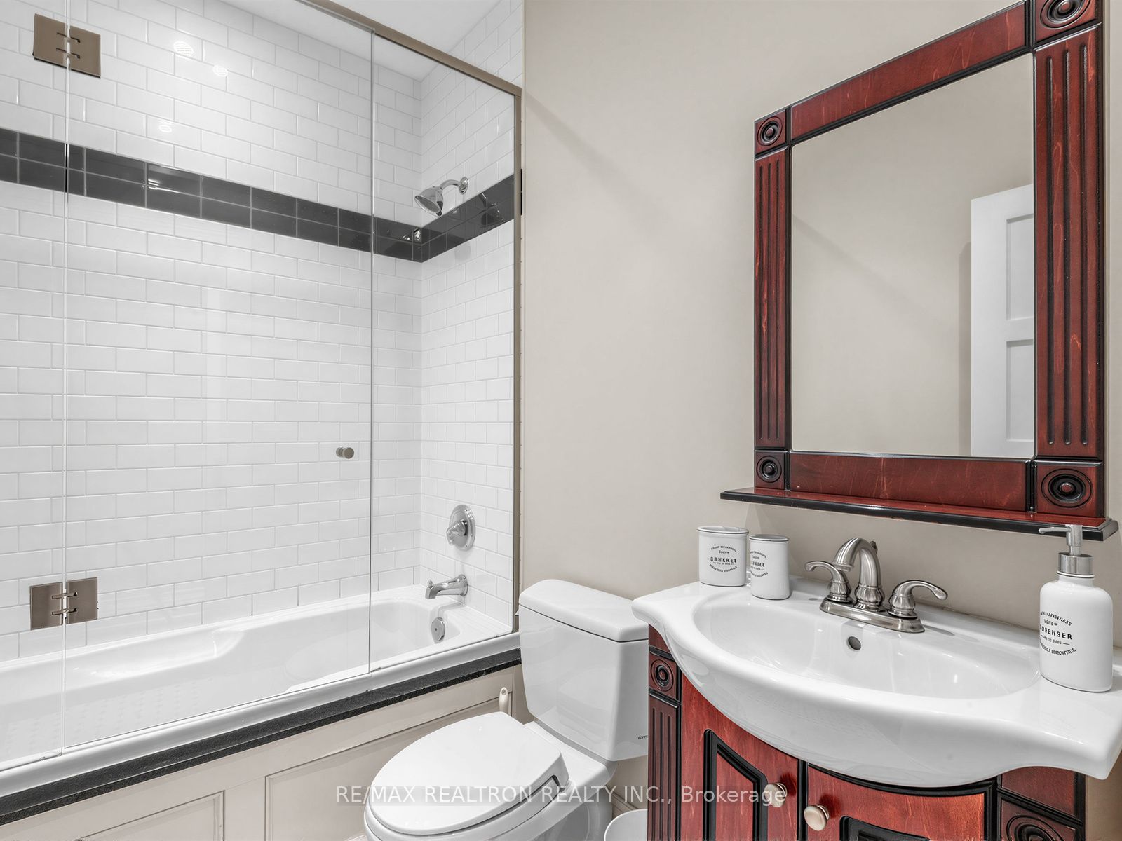 516 Vesta Drive Property Photo 45