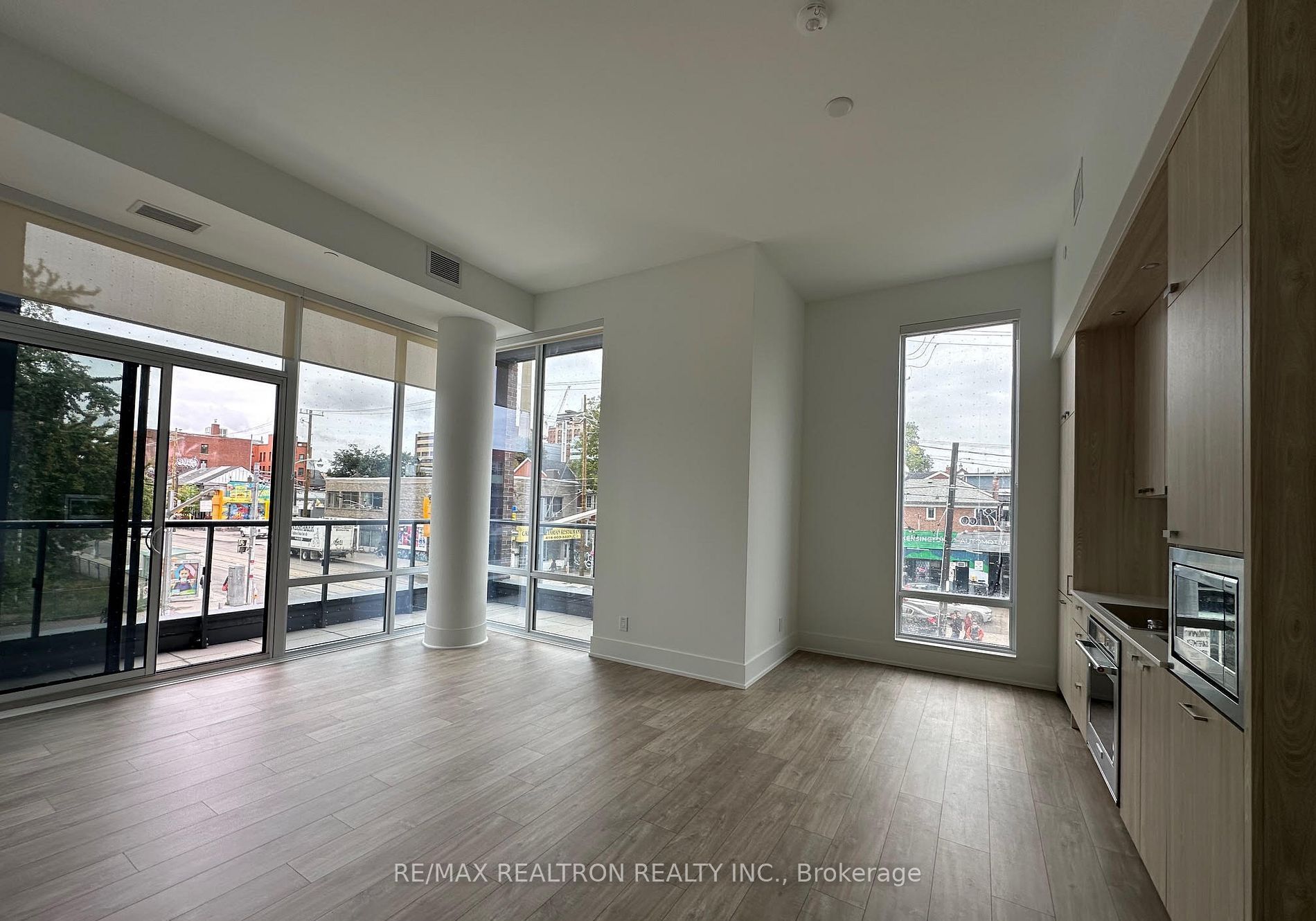 115 Denison Avenue 312 Property Photo 2