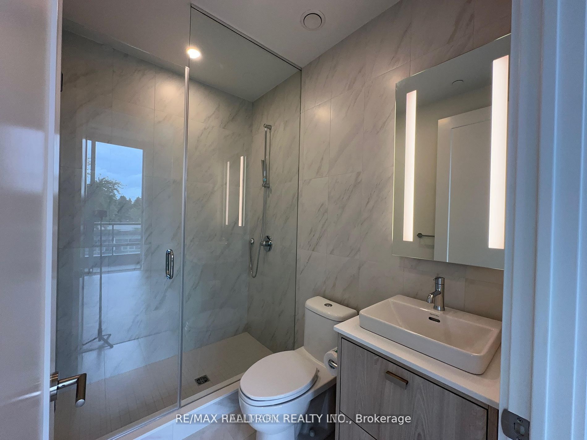 115 Denison Avenue 312 Property Photo 11