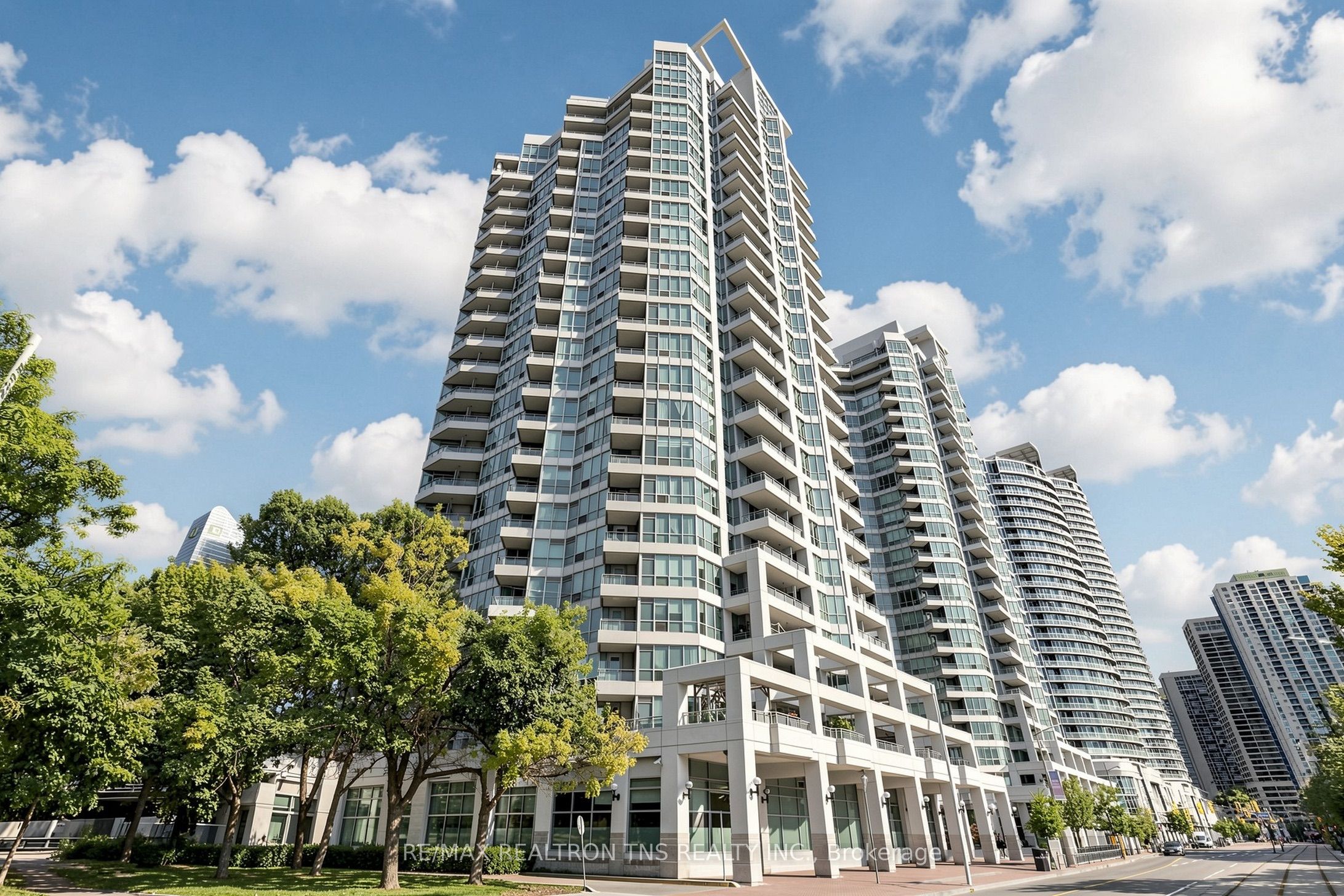 228 Queens Quay W 1501 Property Photo 2