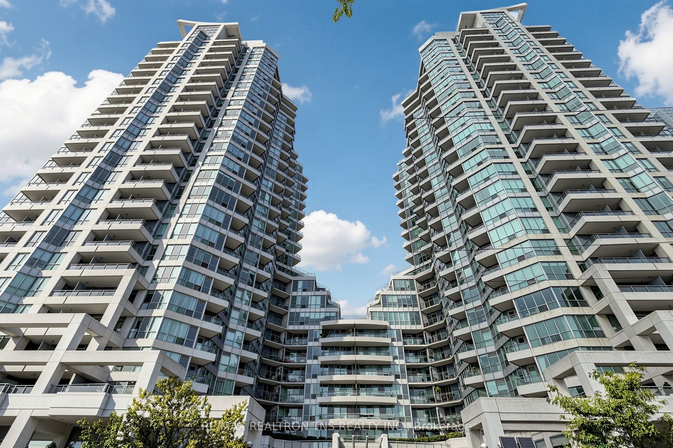 228 Queens Quay W 1501 Property Photo 4