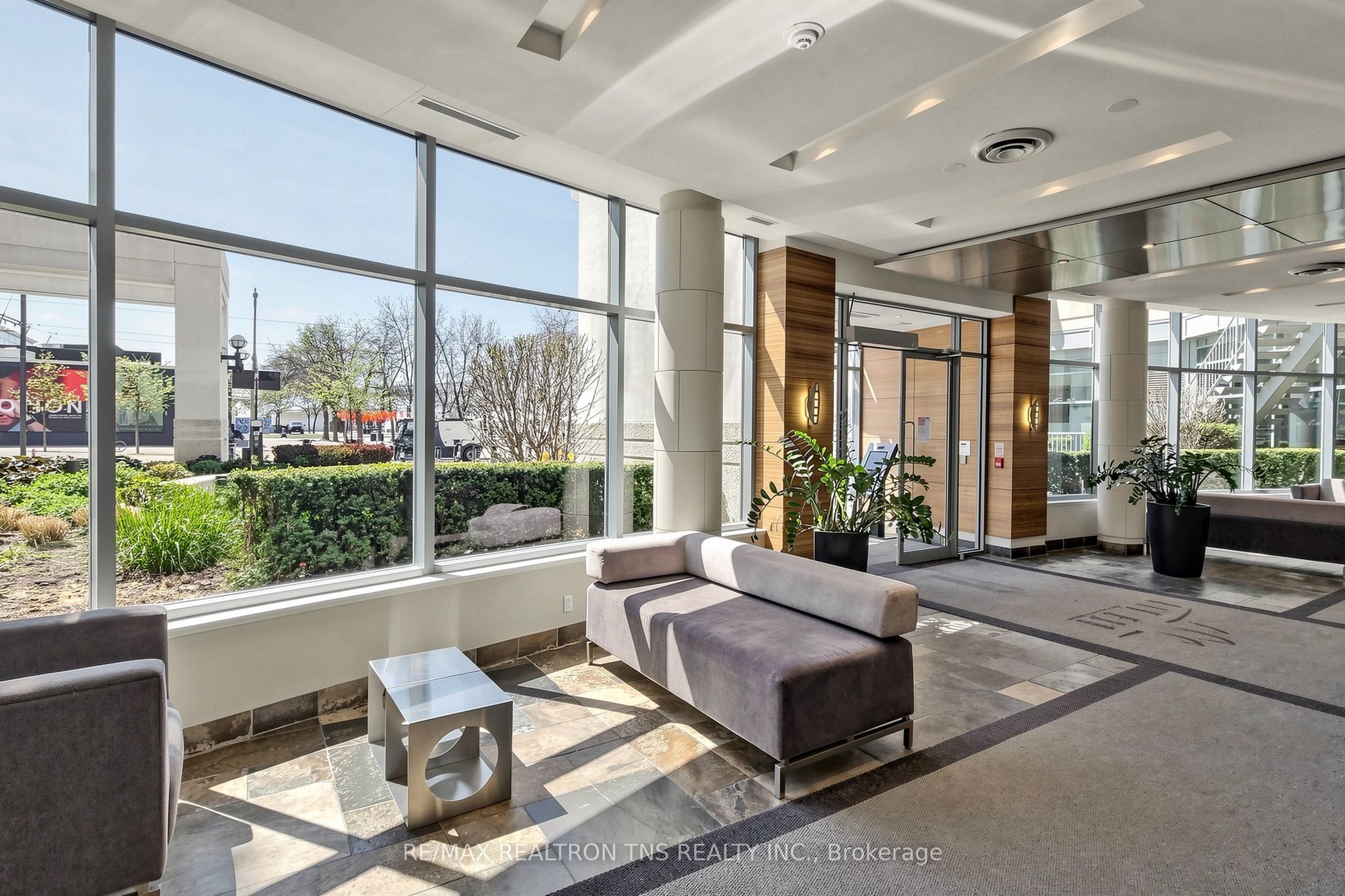 228 Queens Quay W 1501 Property Photo 9
