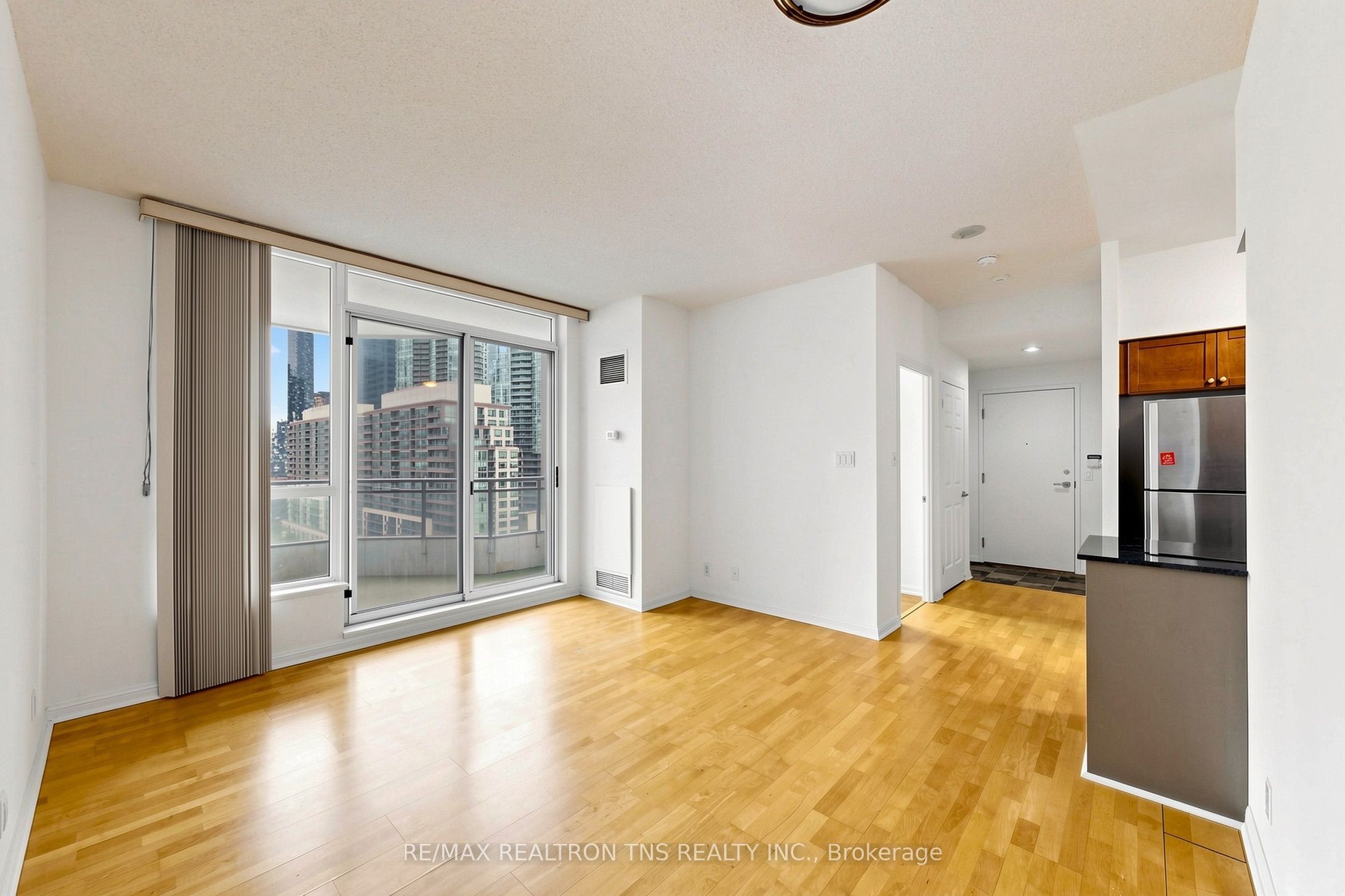 228 Queens Quay W 1501 Property Photo 11