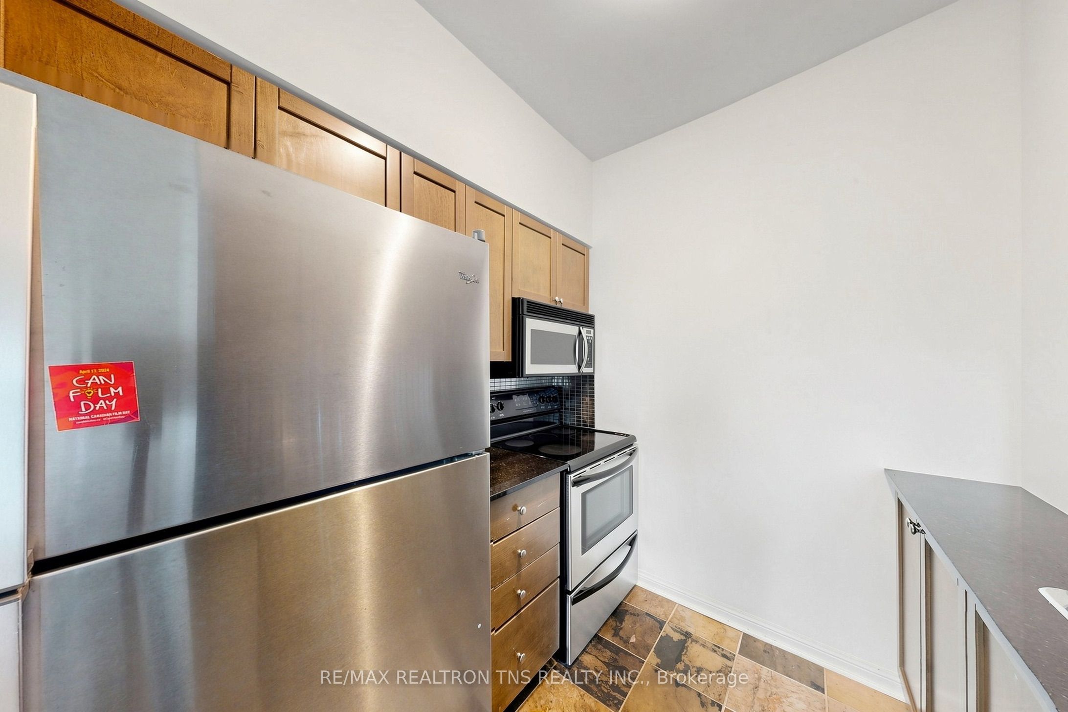 228 Queens Quay W 1501 Property Photo 19