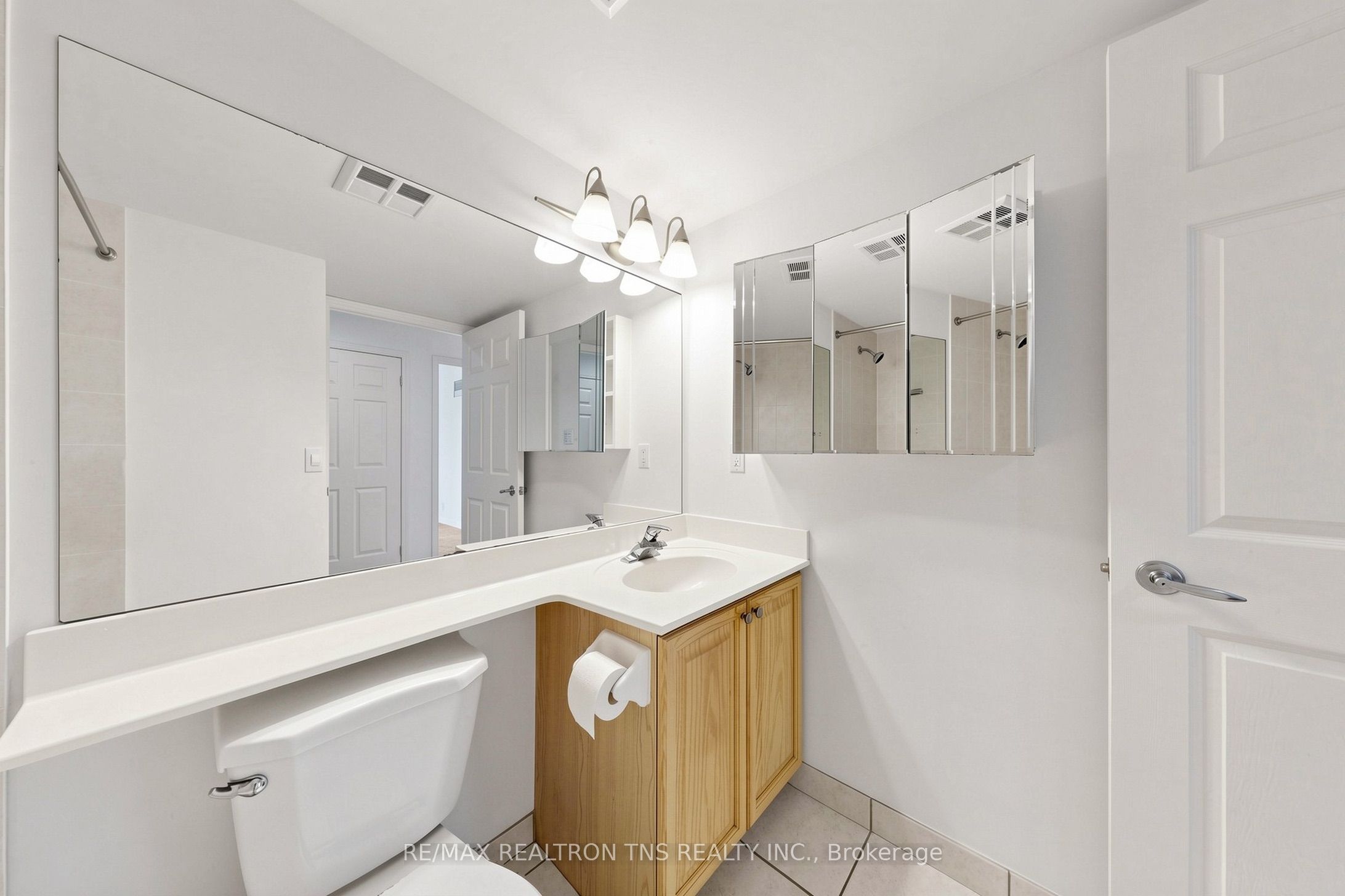 228 Queens Quay W 1501 Property Photo 30