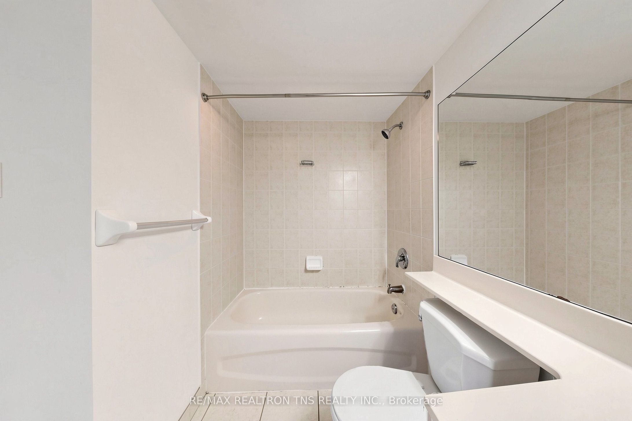 228 Queens Quay W 1501 Property Photo 31