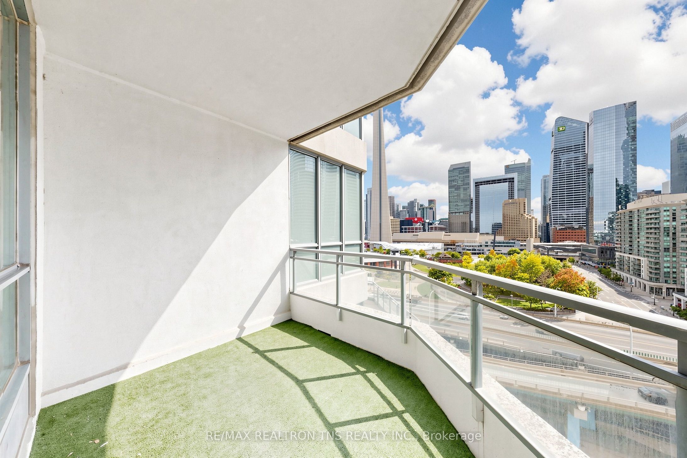 228 Queens Quay W 1501 Property Photo 35