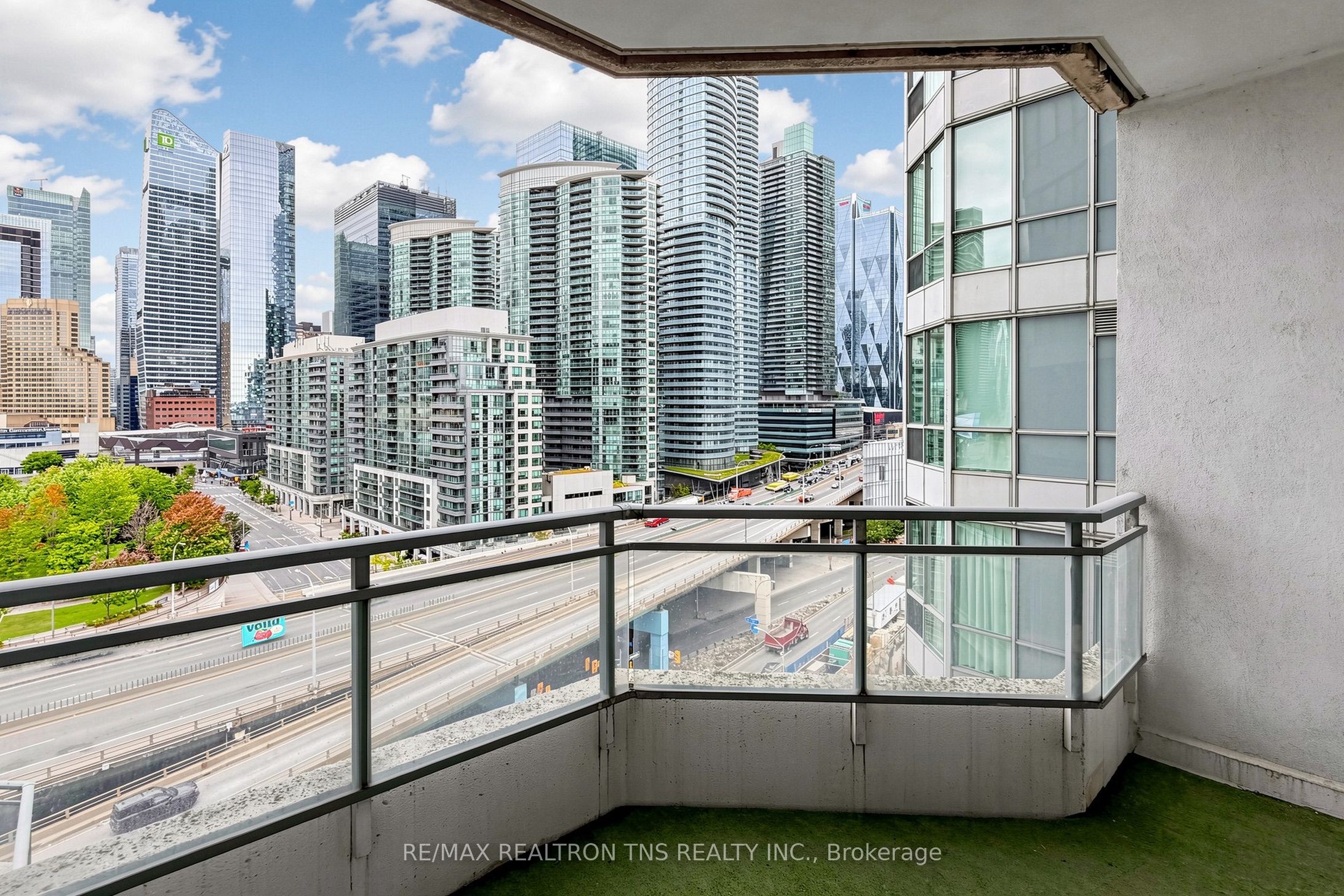 228 Queens Quay W 1501 Property Photo 36