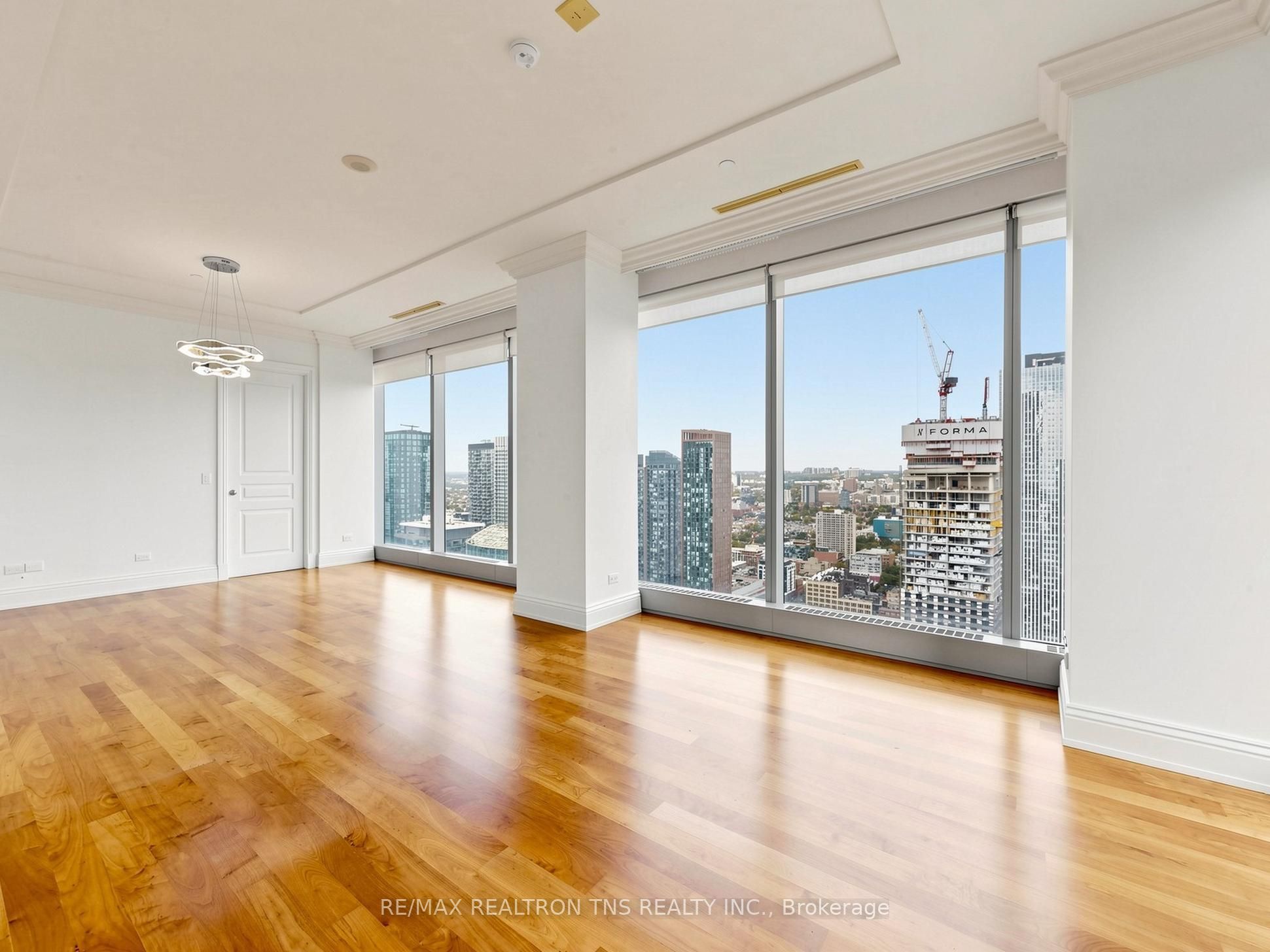 183 Wellington Street W 3803 Property Photo 11