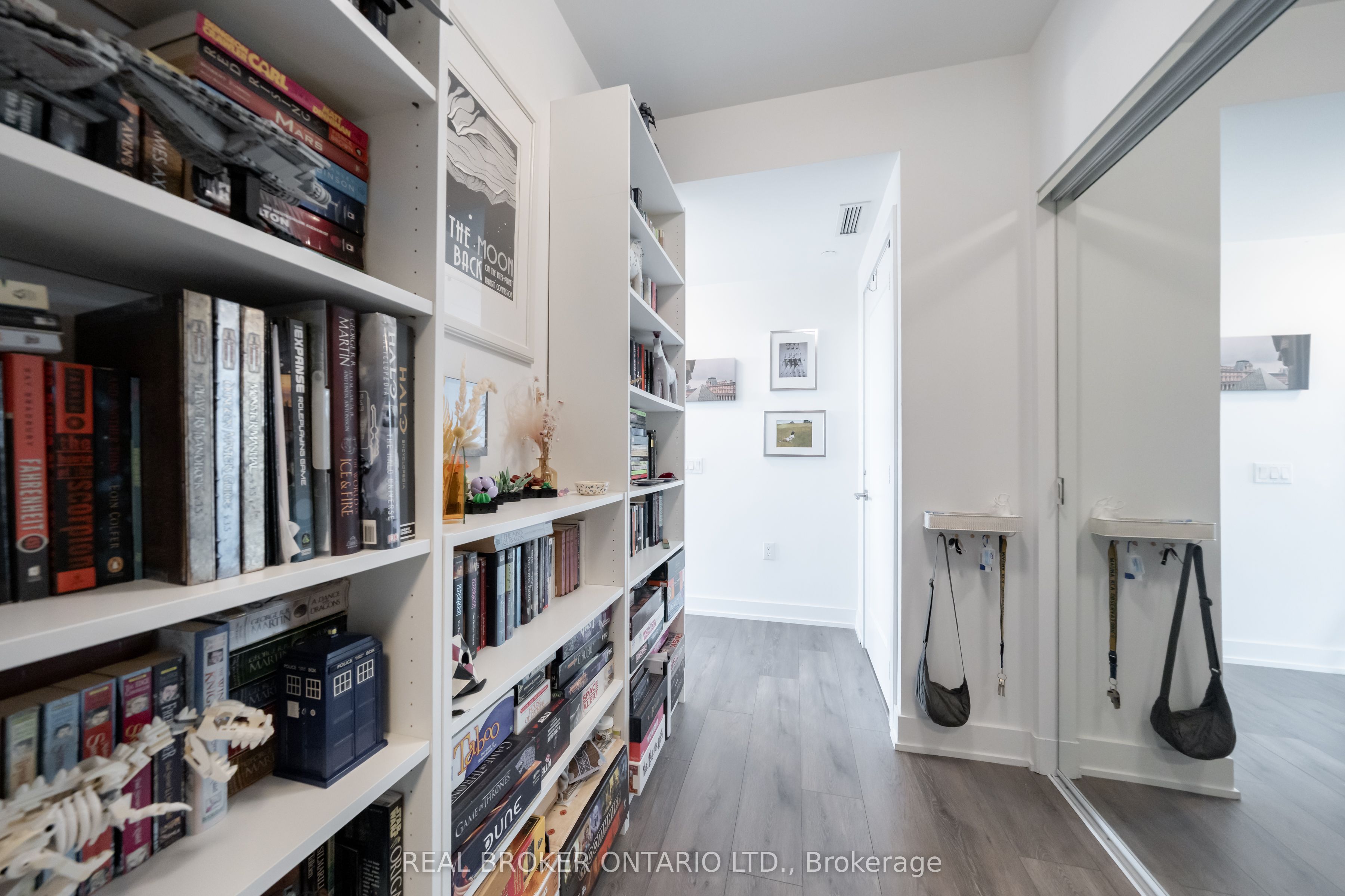 575 Bloor Street E 2108 Property Photo 3