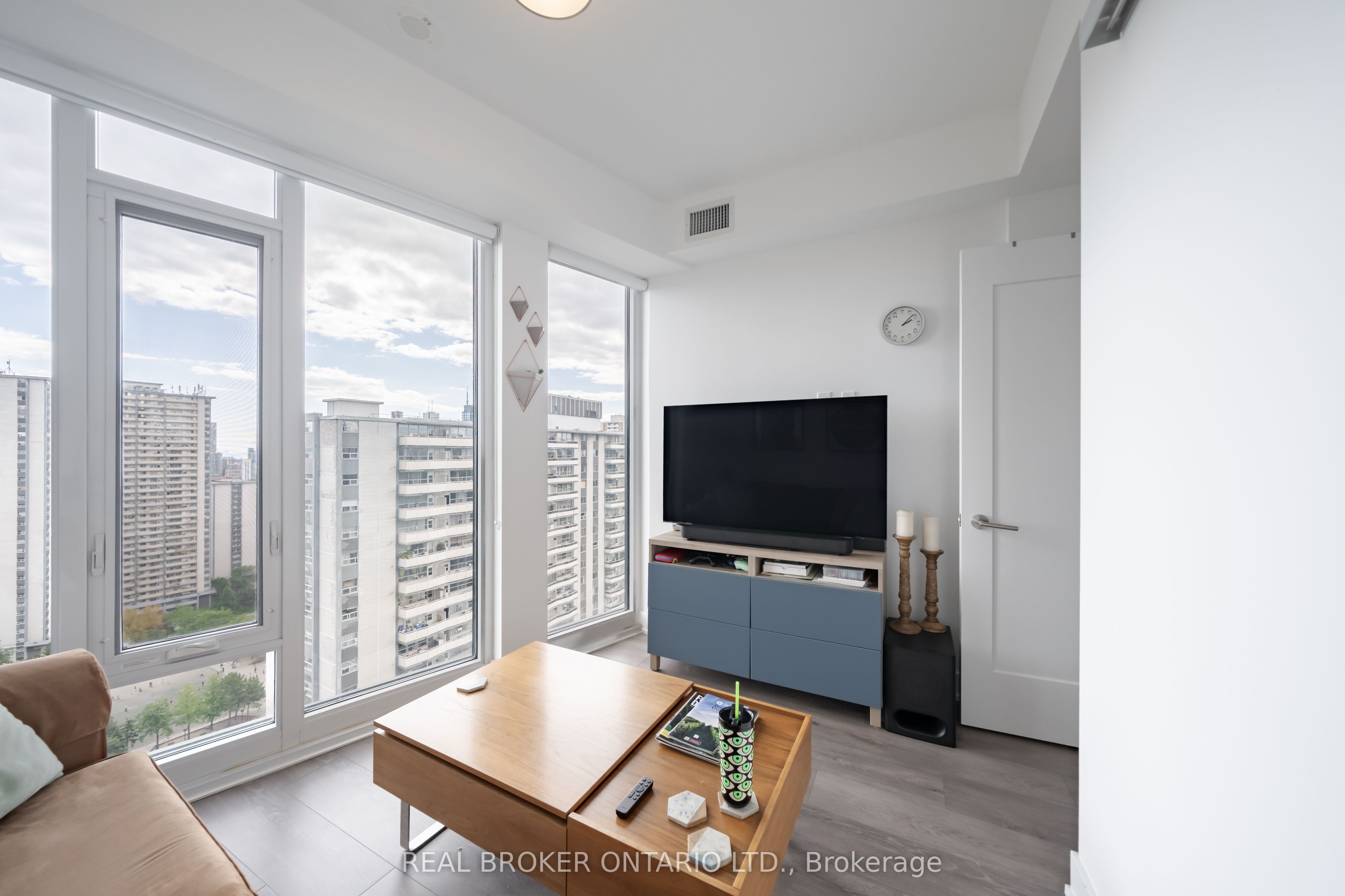 575 Bloor Street E 2108 Property Photo 6
