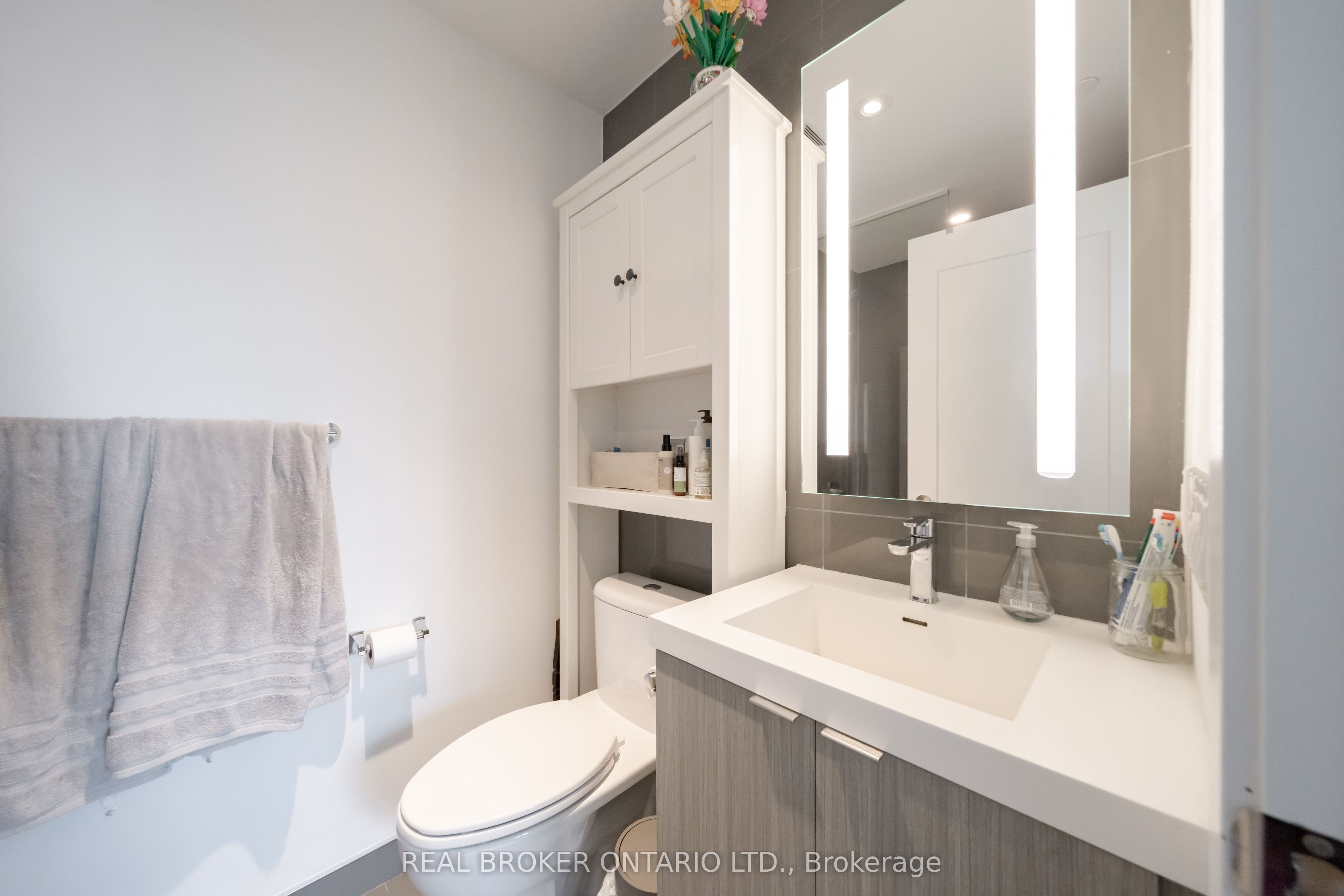 575 Bloor Street E 2108 Property Photo 11