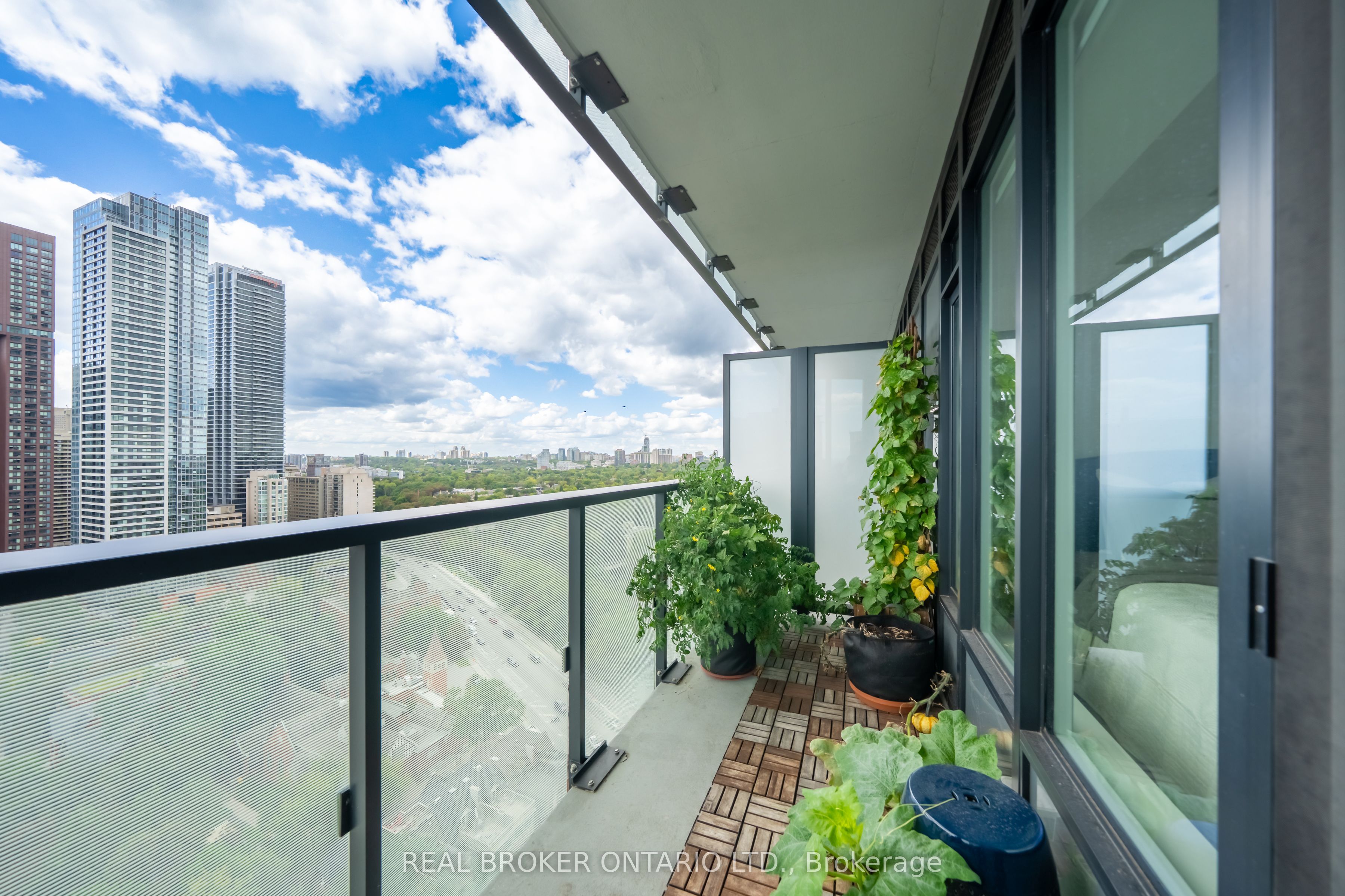 575 Bloor Street E 2108 Property Photo 15
