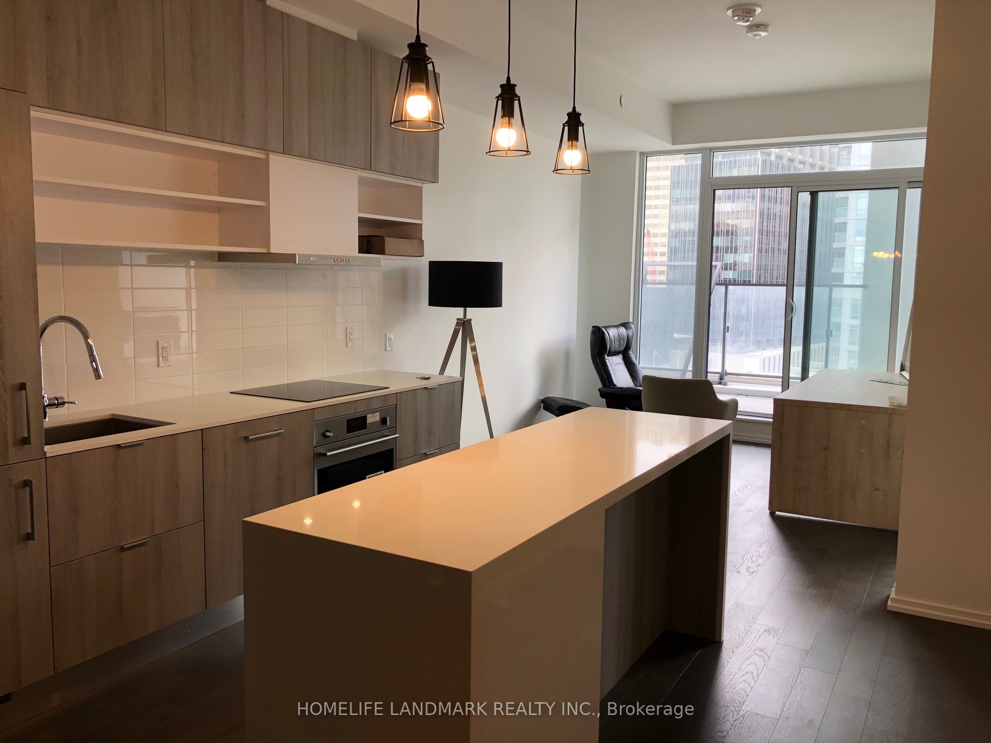 5 Soudan Avenue 1209 Property Photo 6