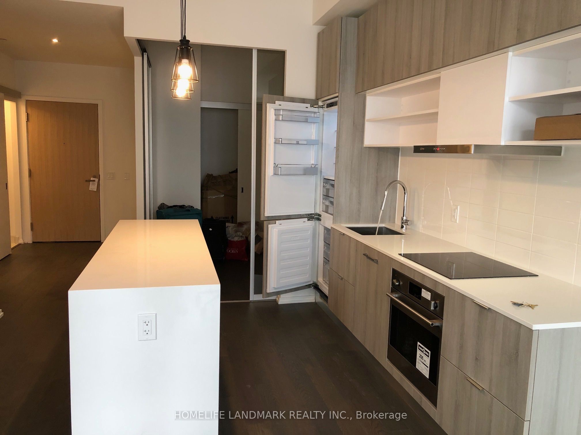 5 Soudan Avenue 1209 Property Photo 7