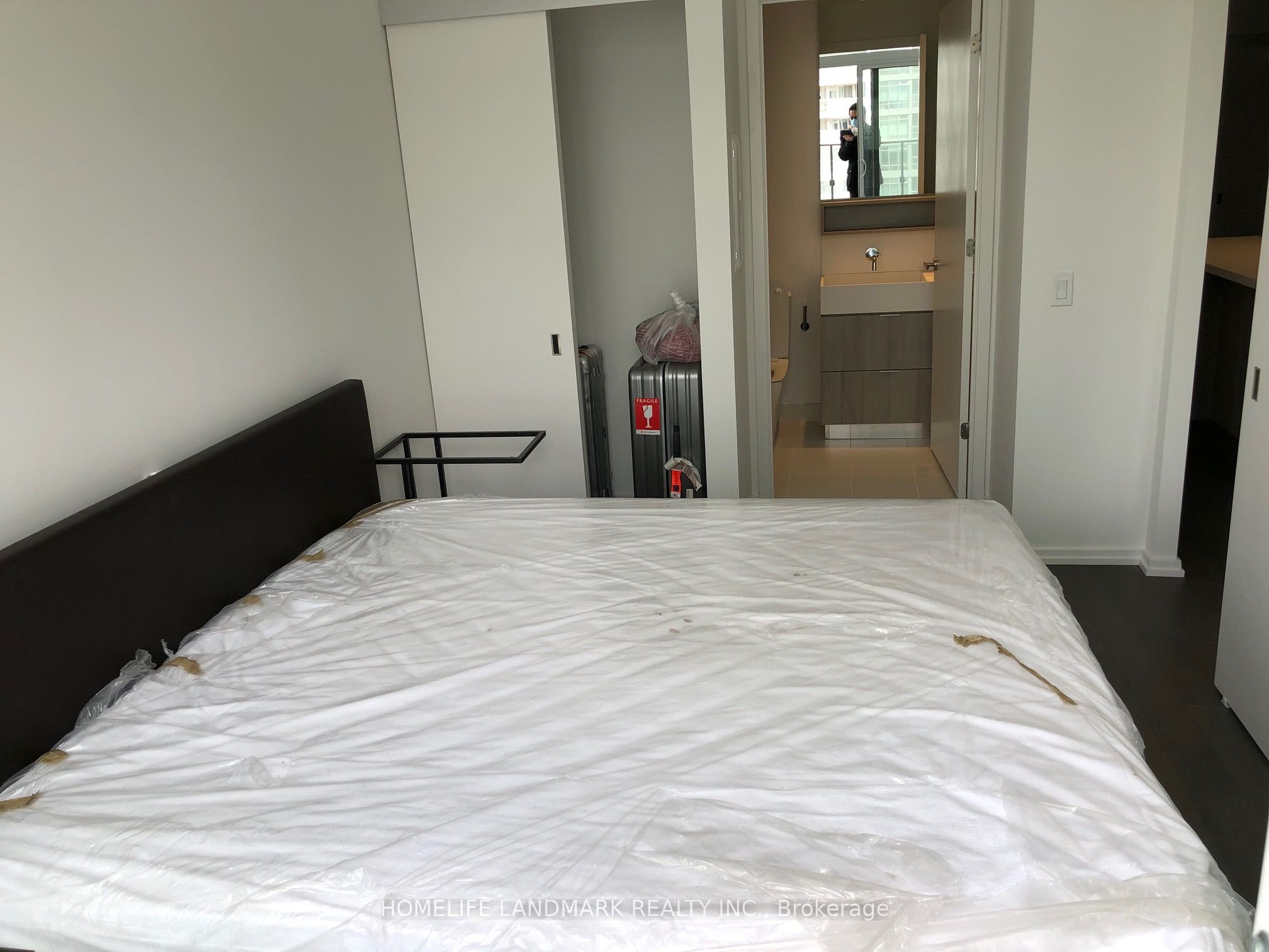 5 Soudan Avenue 1209 Property Photo 10
