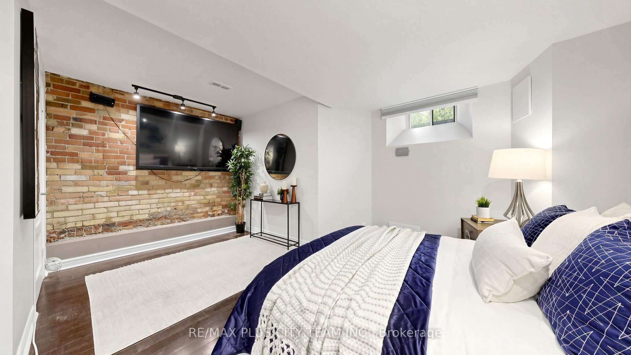 201 Seaton Street Property Photo 22