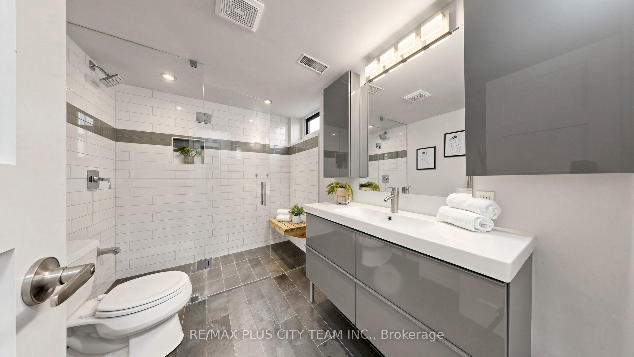 201 Seaton Street Property Photo 26