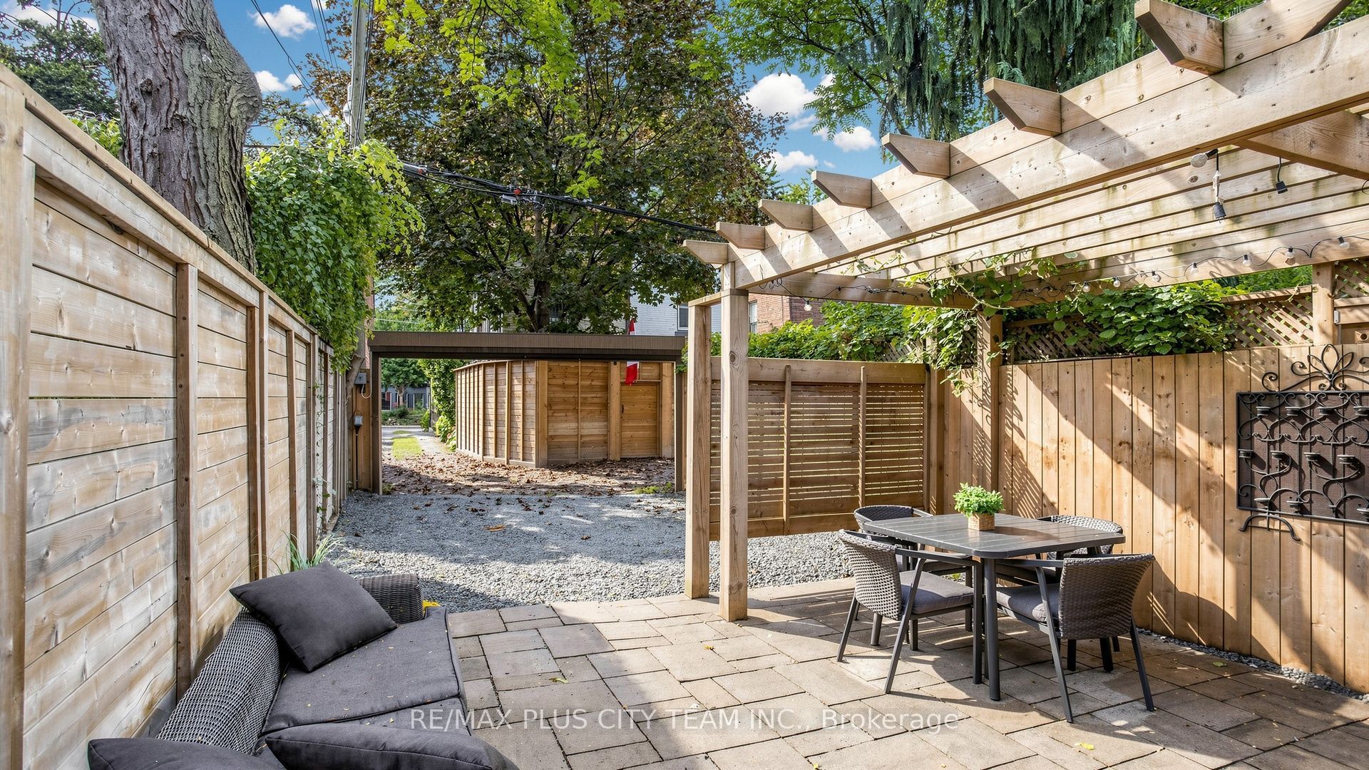 201 Seaton Street Property Photo 30