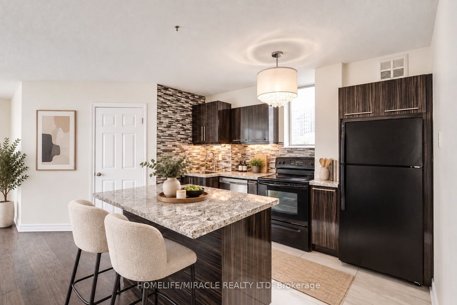 95 Lombard Street 605 Property Photo 5