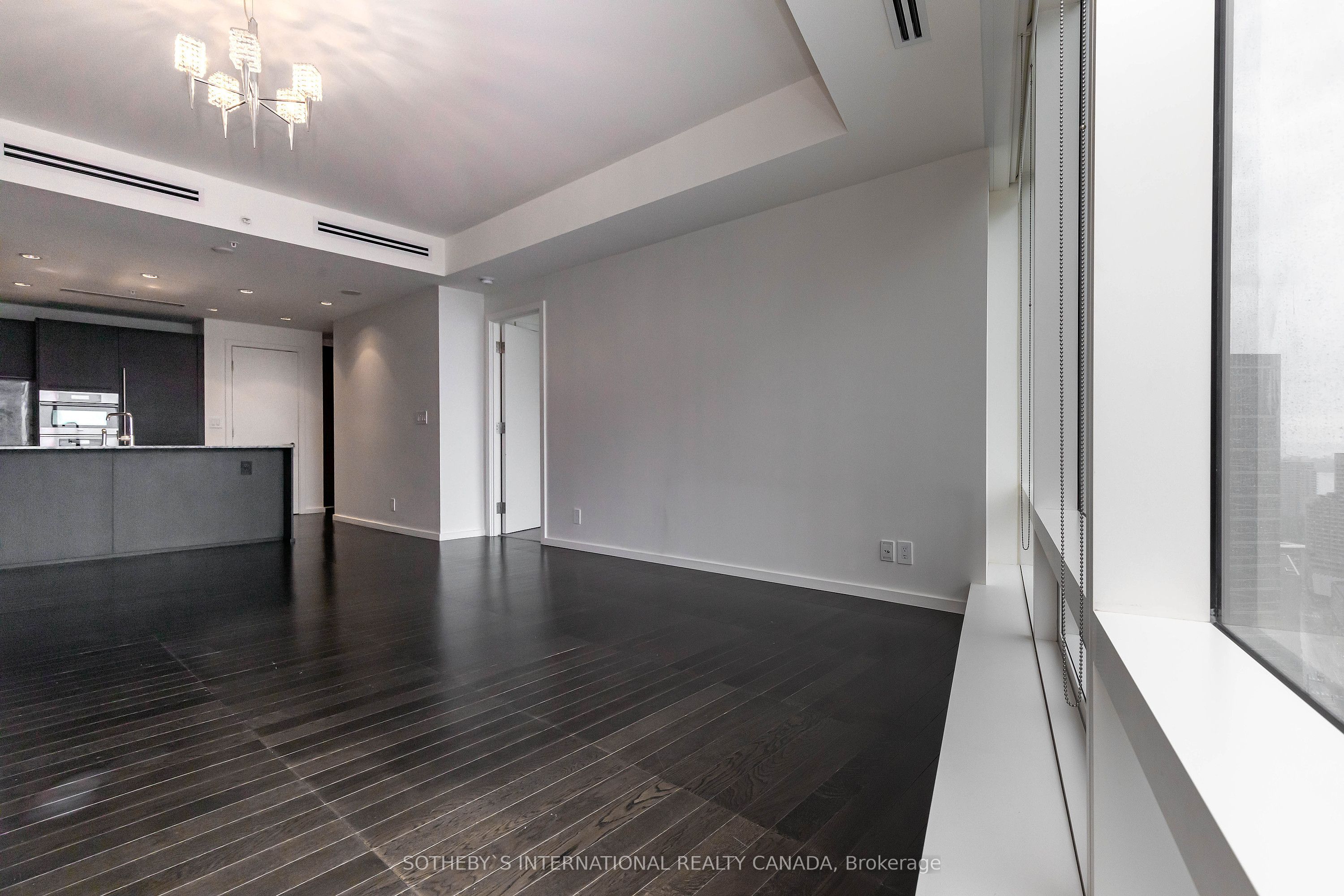180 University Avenue 3002 Property Photo 13