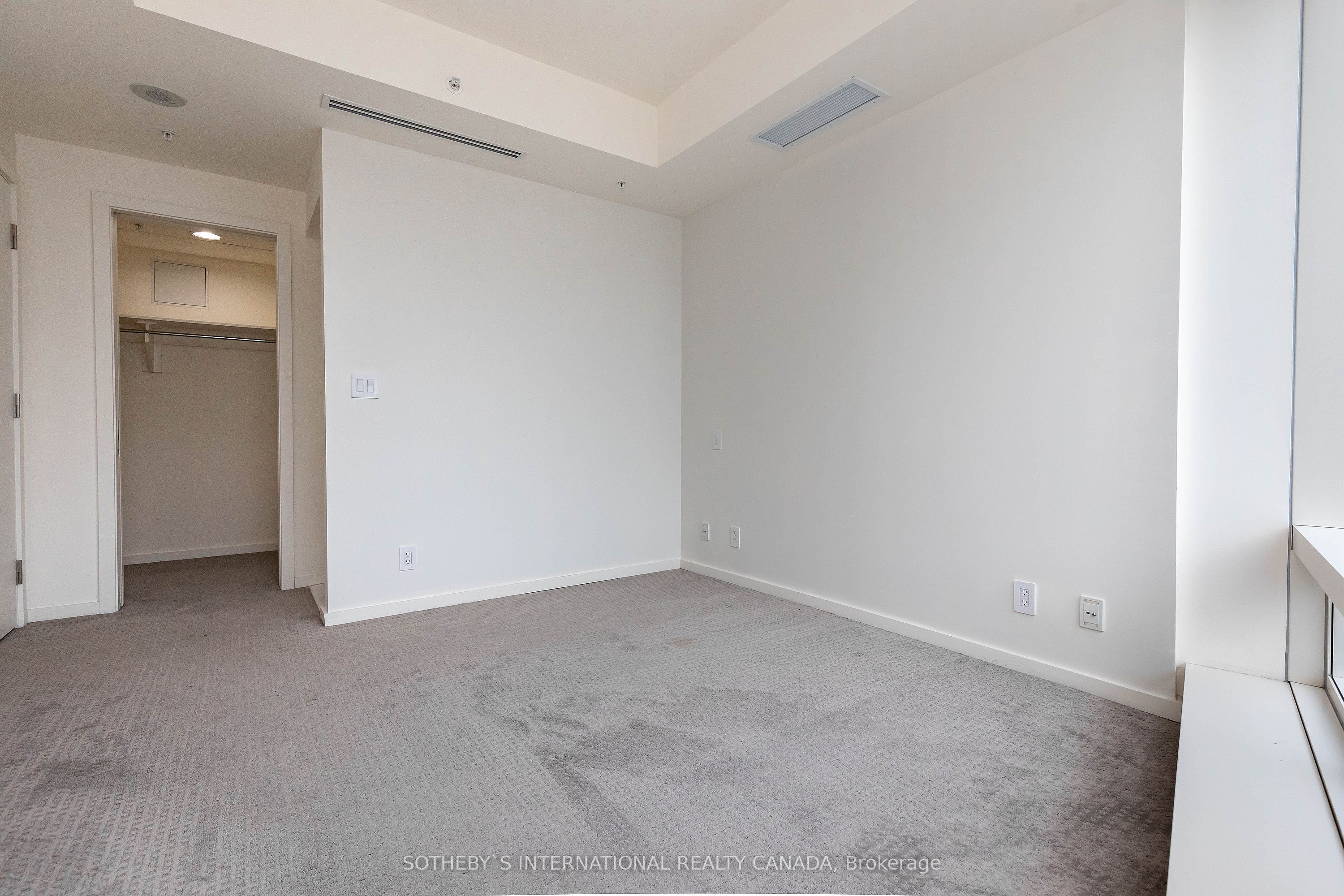 180 University Avenue 3002 Property Photo 22