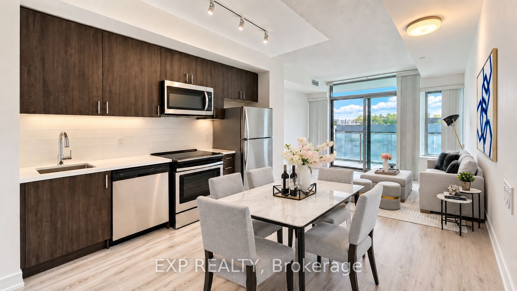 621 Sheppard Avenue E 532 Property Photo 8