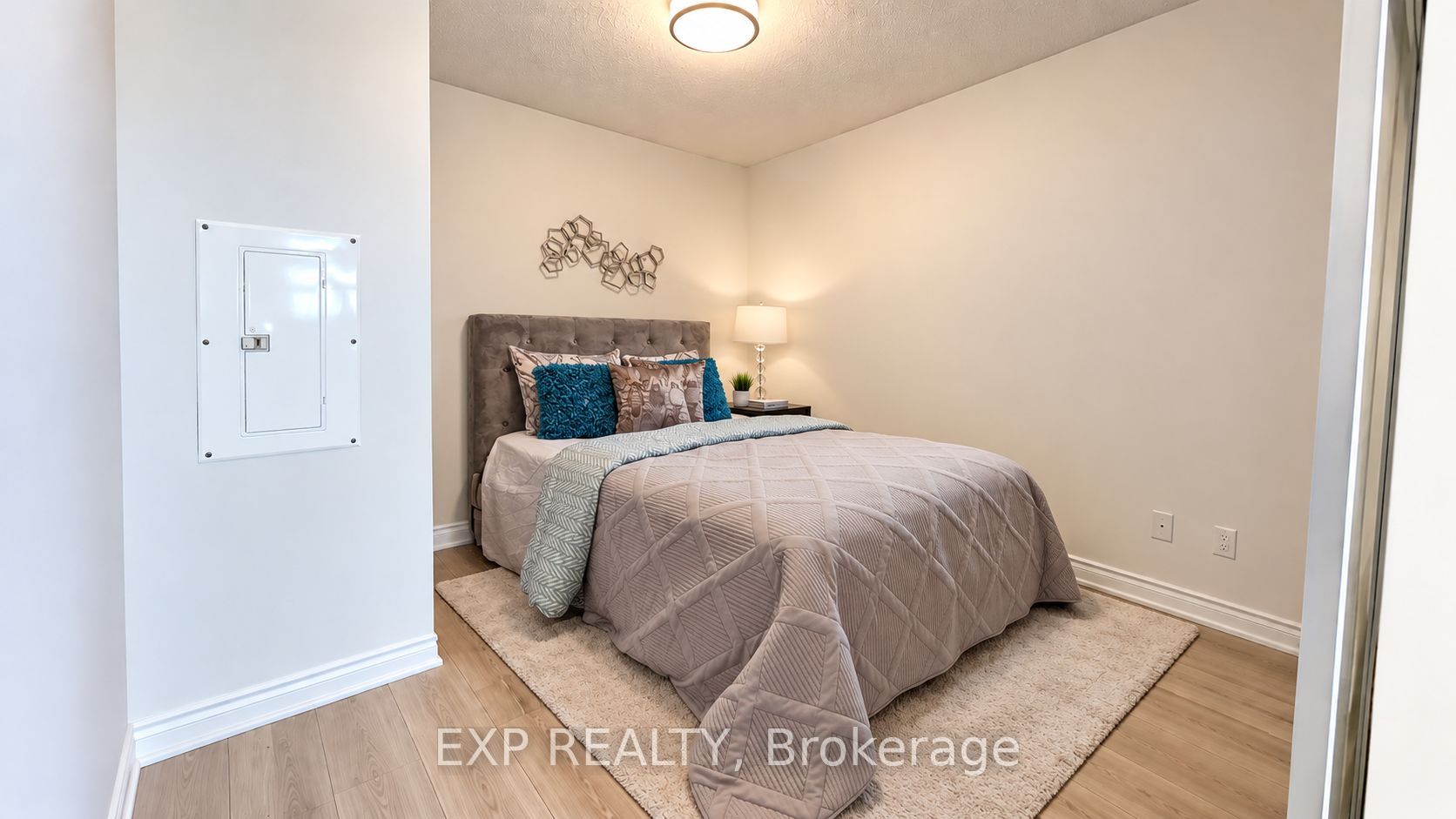 621 Sheppard Avenue E 532 Property Photo 13