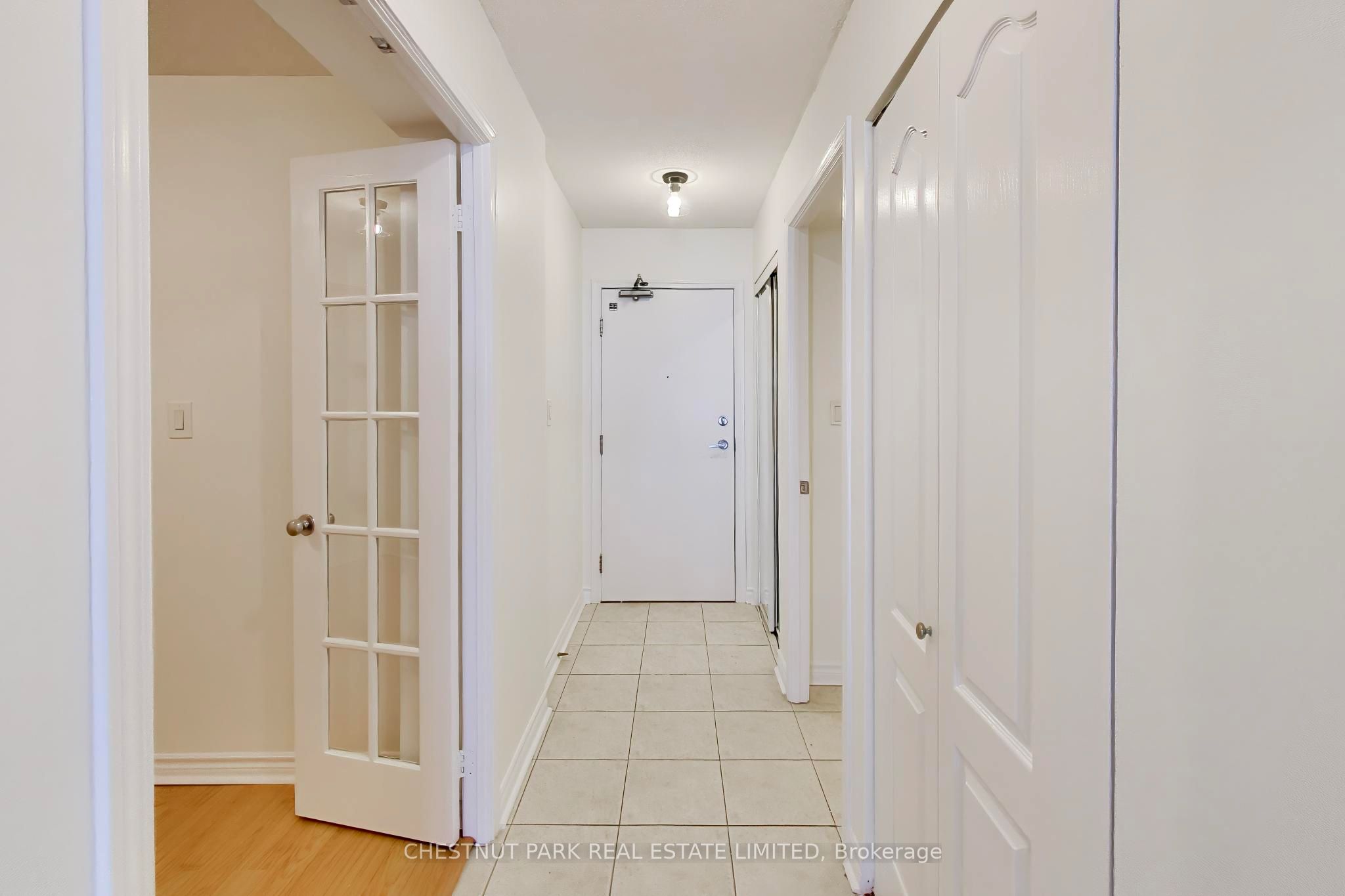 1 Rean Drive 2503 Property Photo 8