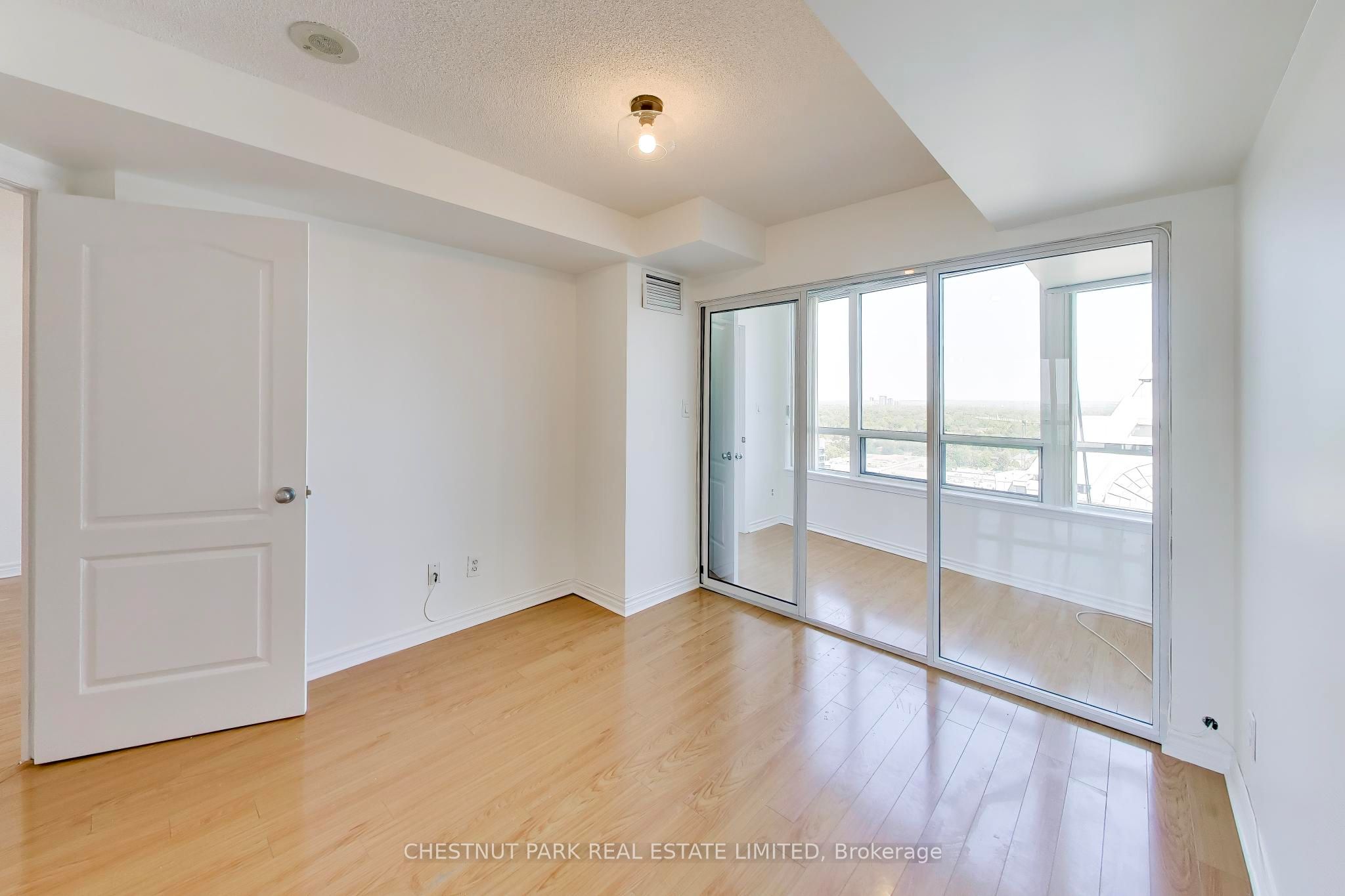 1 Rean Drive 2503 Property Photo 14
