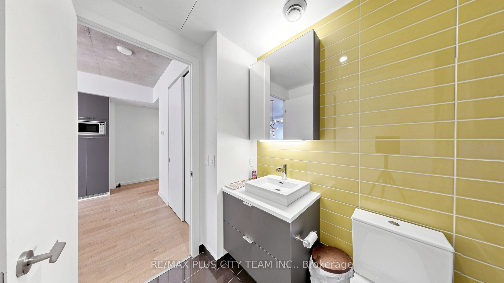 170 Bayview Avenue 301 Property Photo 13