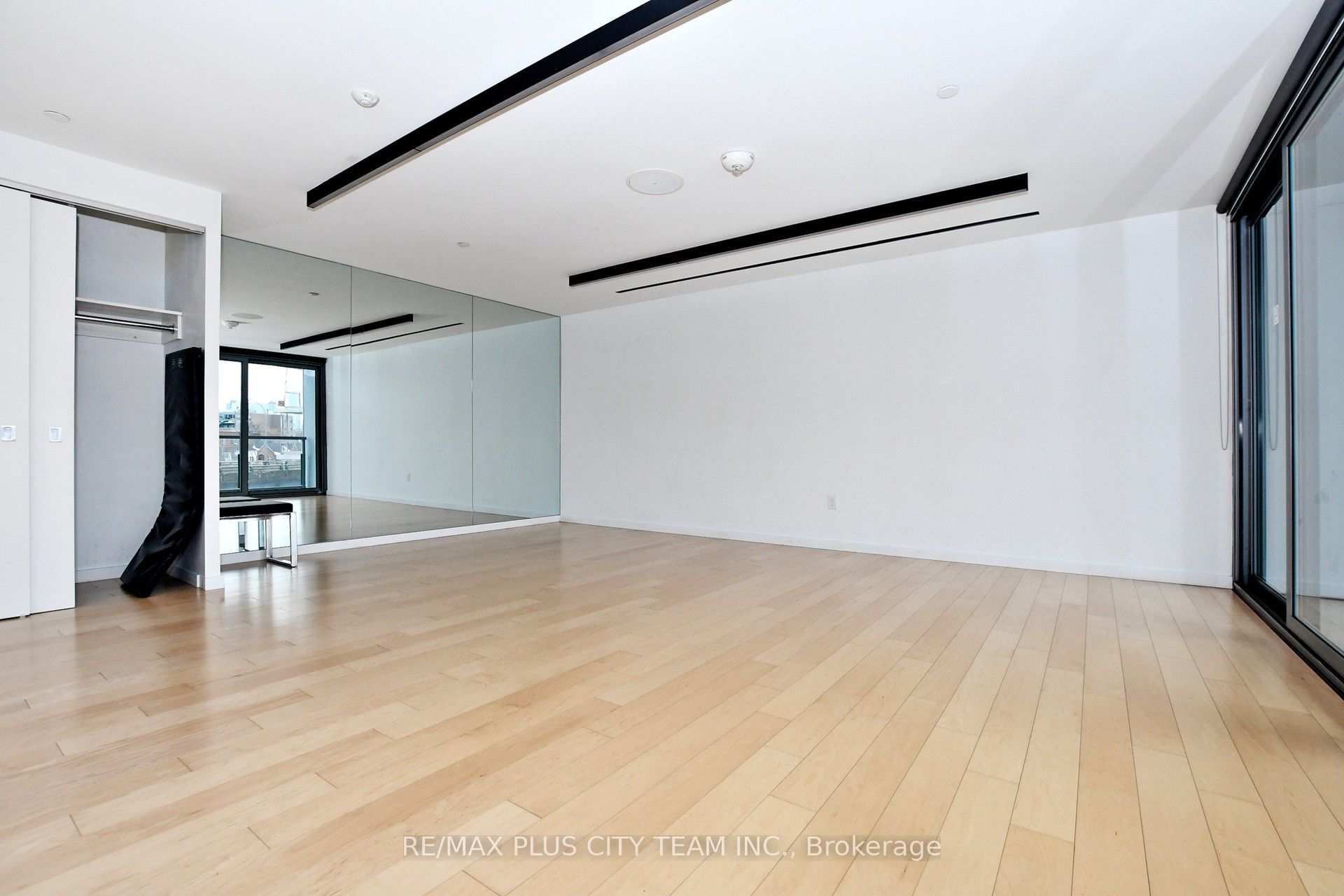 170 Bayview Avenue 301 Property Photo 28