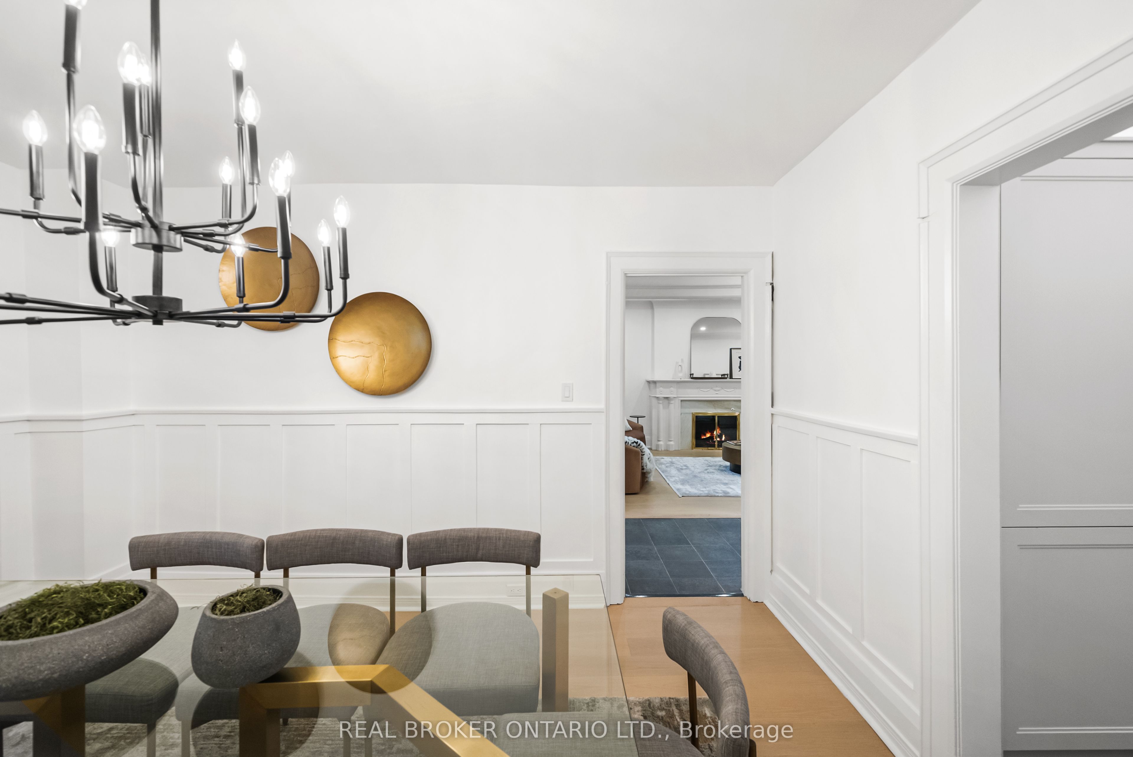 69 Chaplin Crescent Property Photo 17