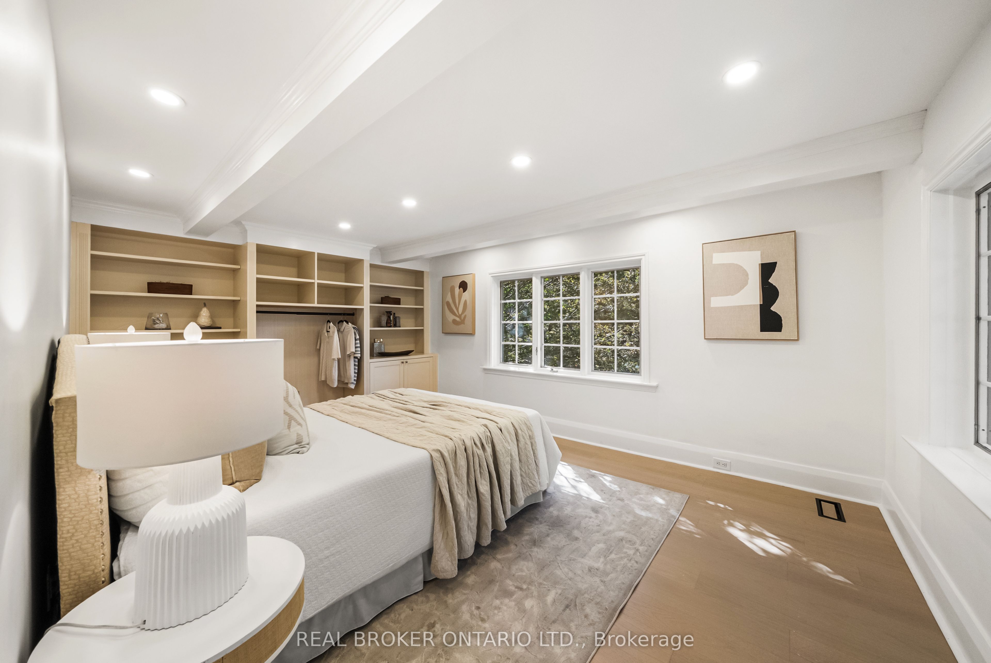 69 Chaplin Crescent Property Photo 24
