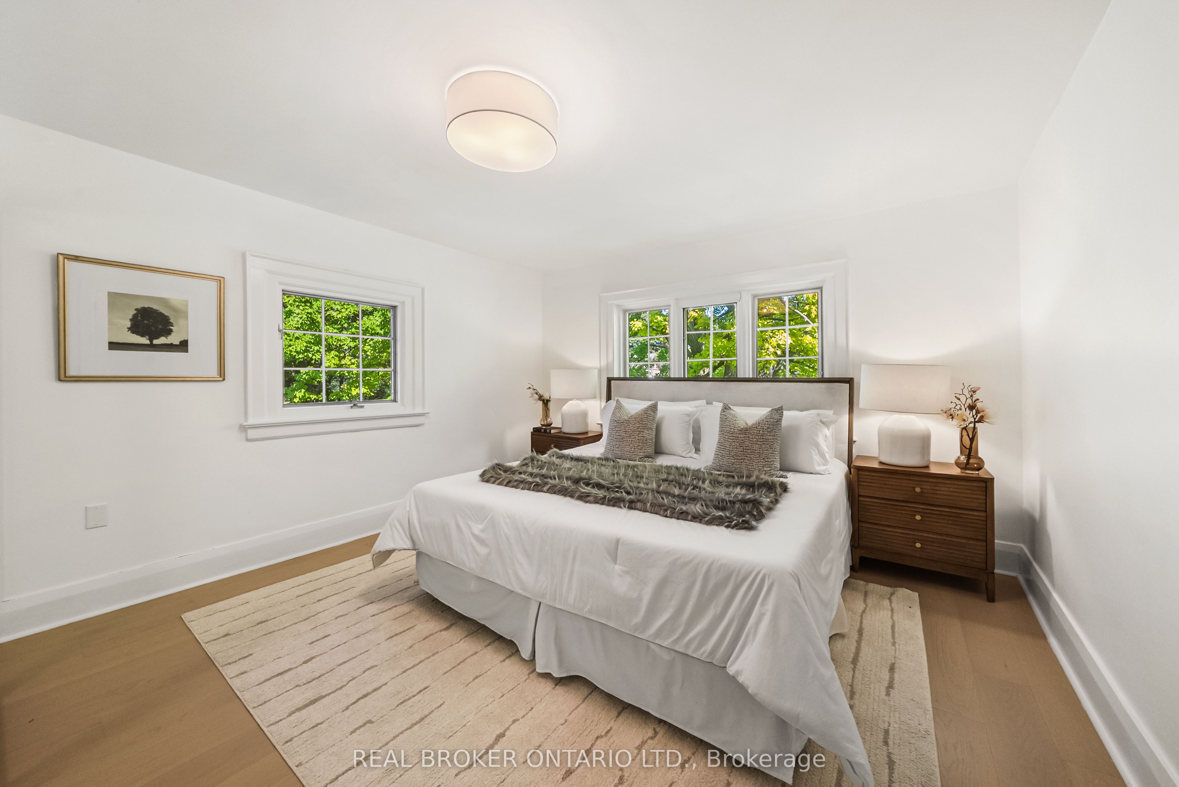 69 Chaplin Crescent Property Photo 27