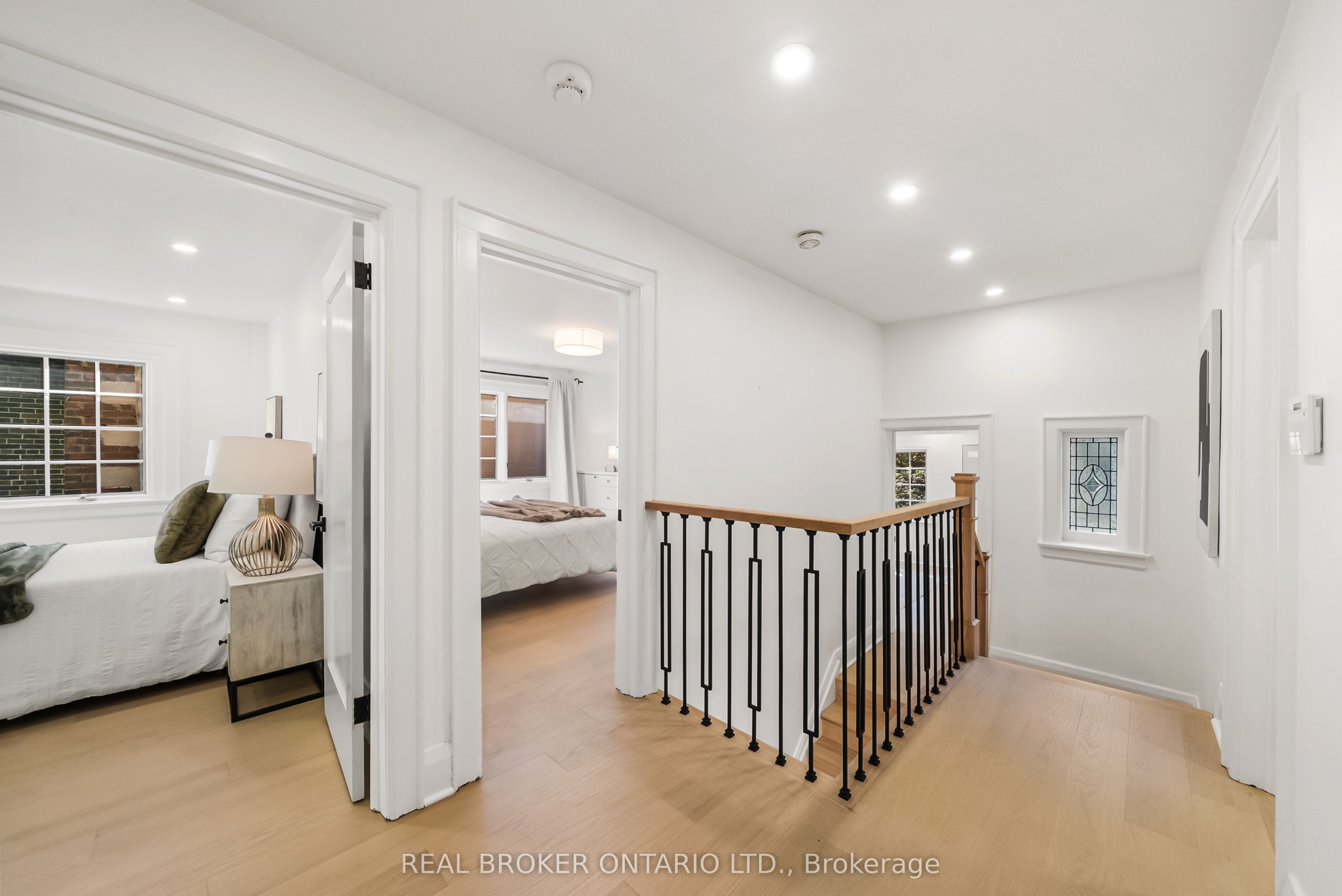69 Chaplin Crescent Property Photo 30