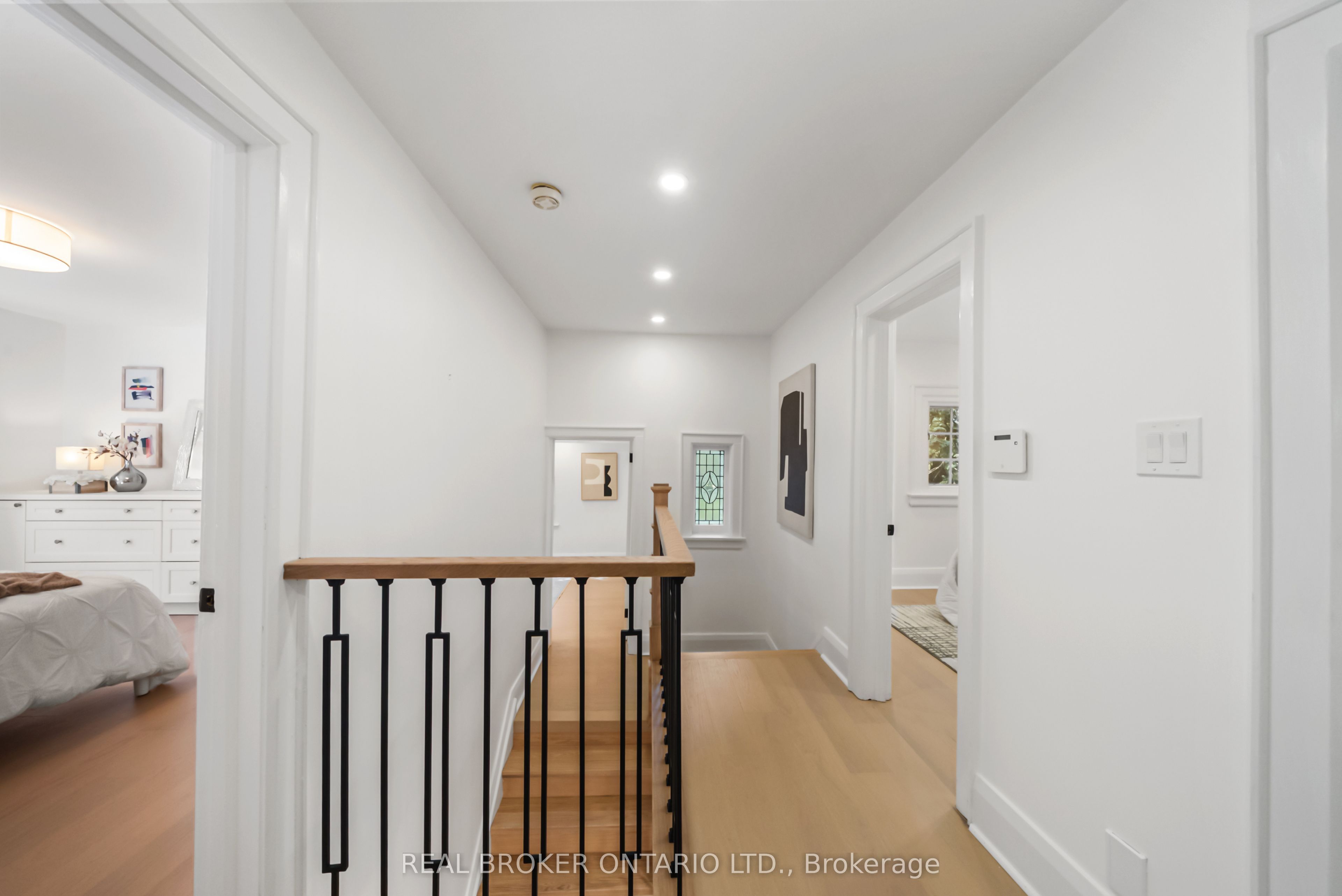 69 Chaplin Crescent Property Photo 36