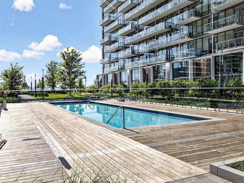 39 Queens Quay E 731 Property Photo 3