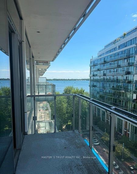 39 Queens Quay E 731 Property Photo 12