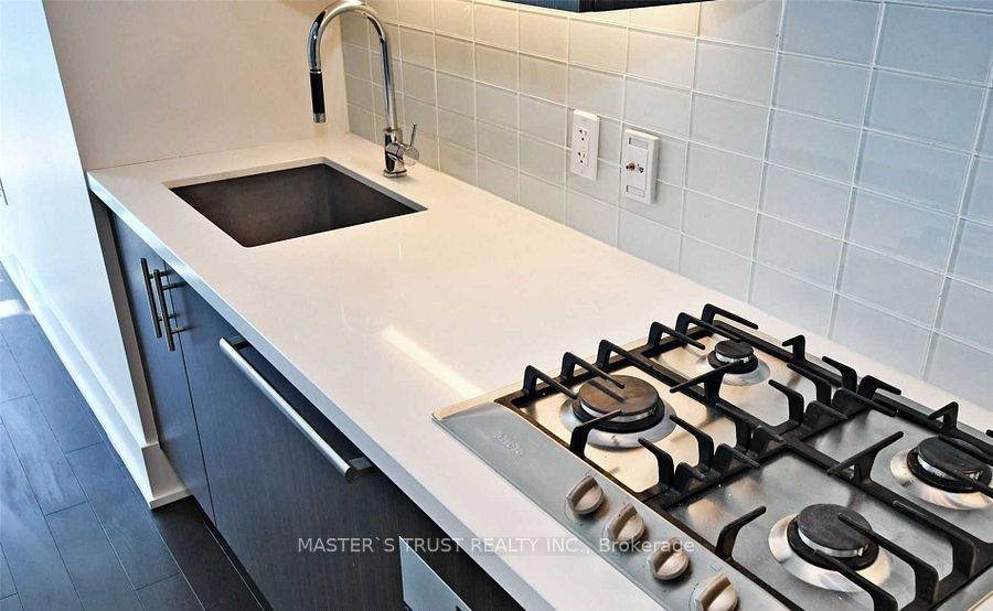 39 Queens Quay E 731 Property Photo 16