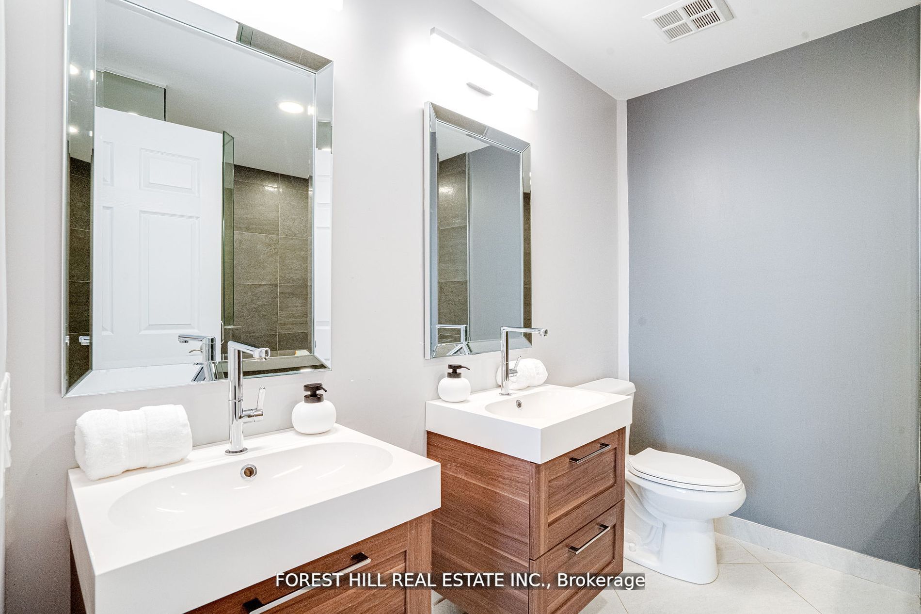 78 Harrison Garden Boulevard 2403 Property Photo 26