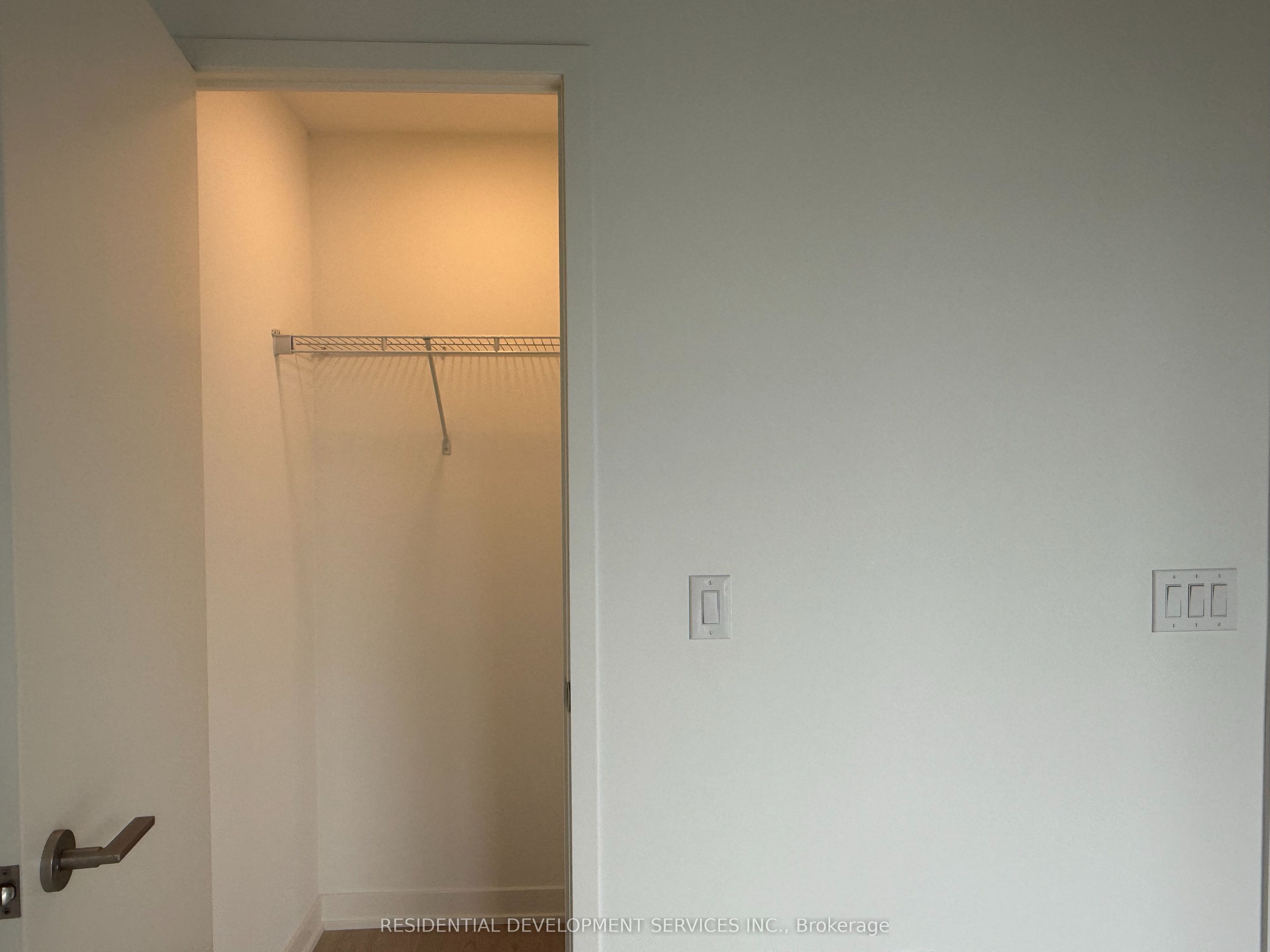 65 Mutual Street 3005 Property Photo 6