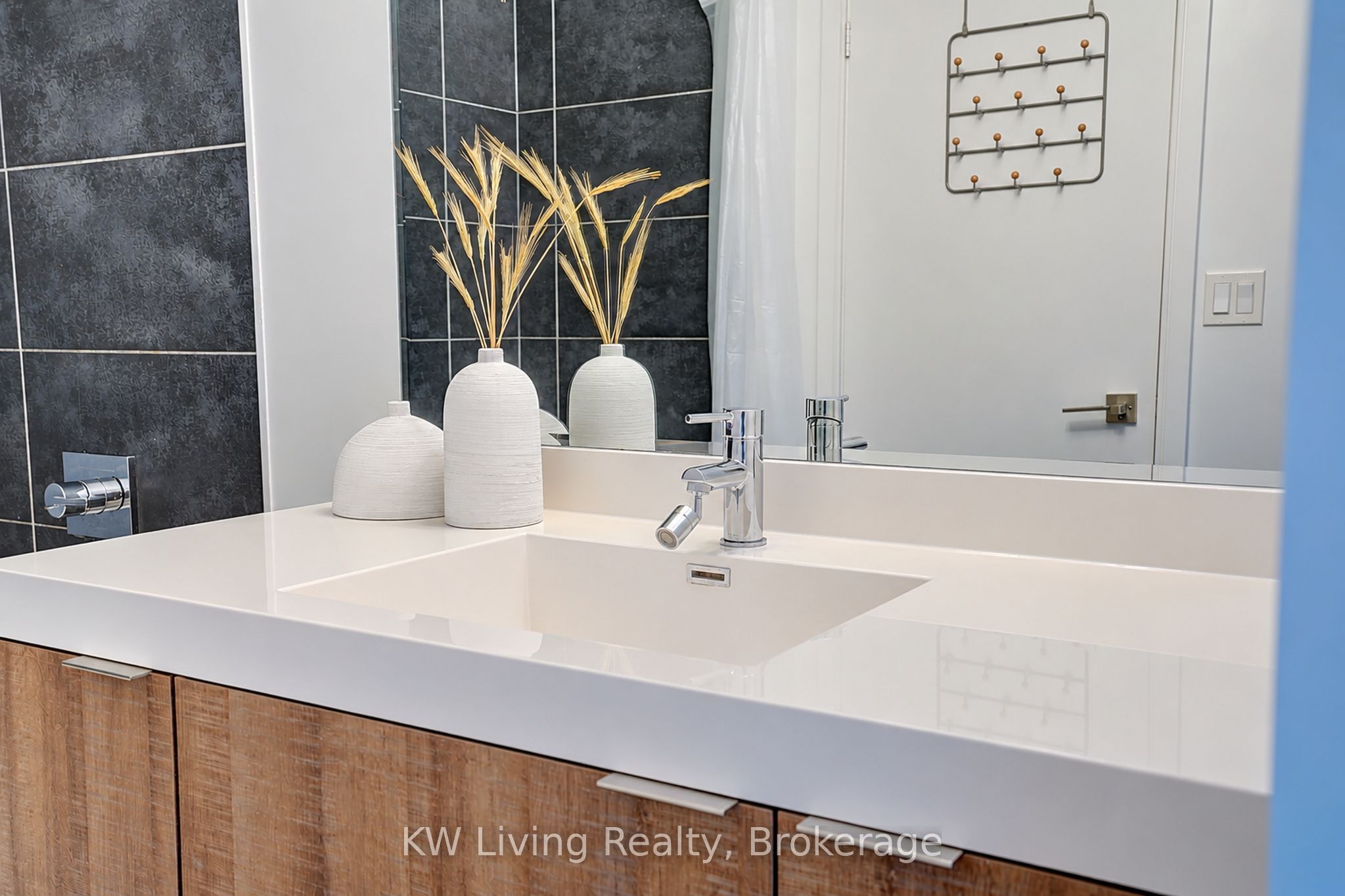 621 Sheppard Avenue E 220 Property Photo 16