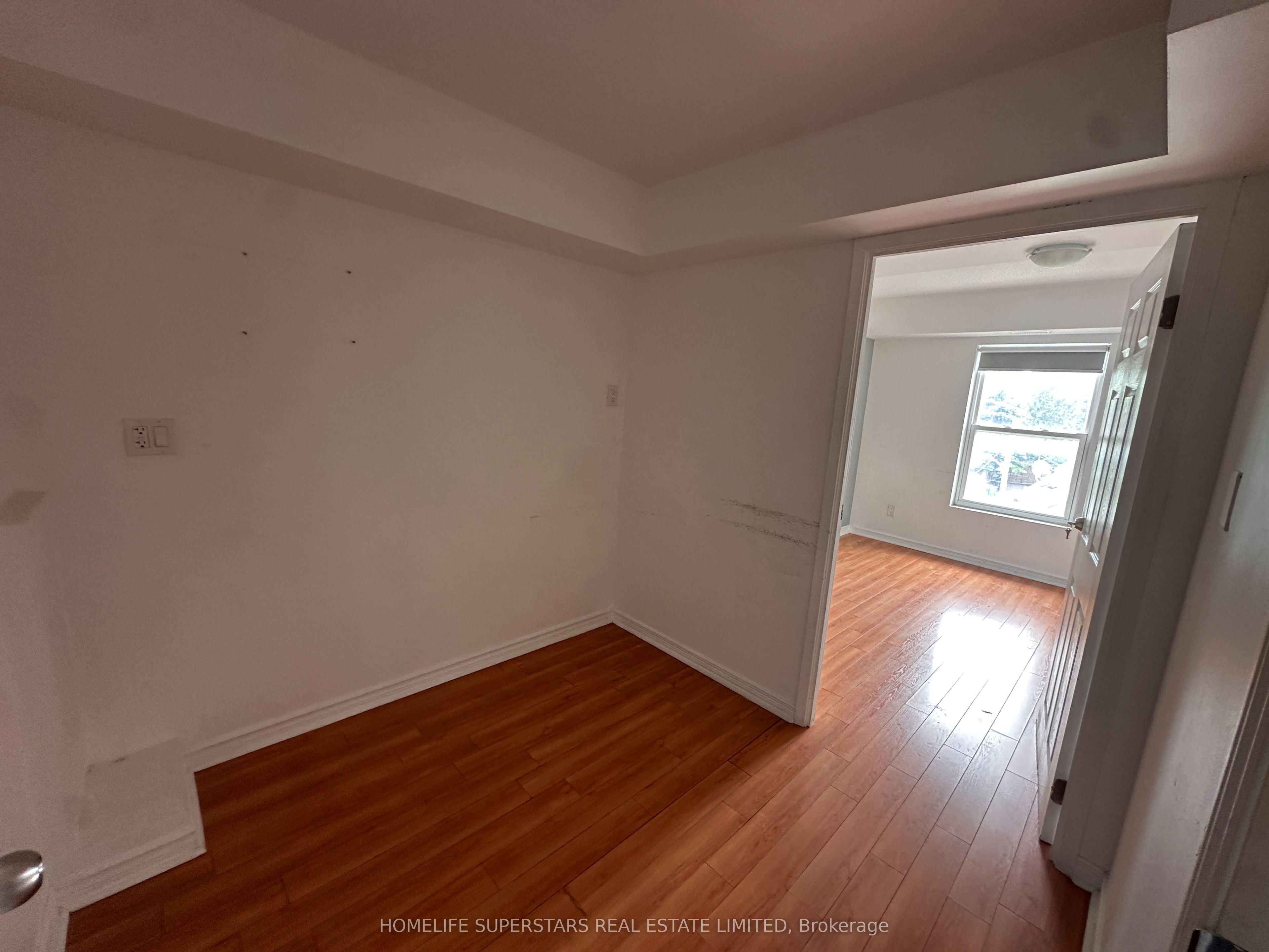 38 Kensington Place 204 Property Photo 5