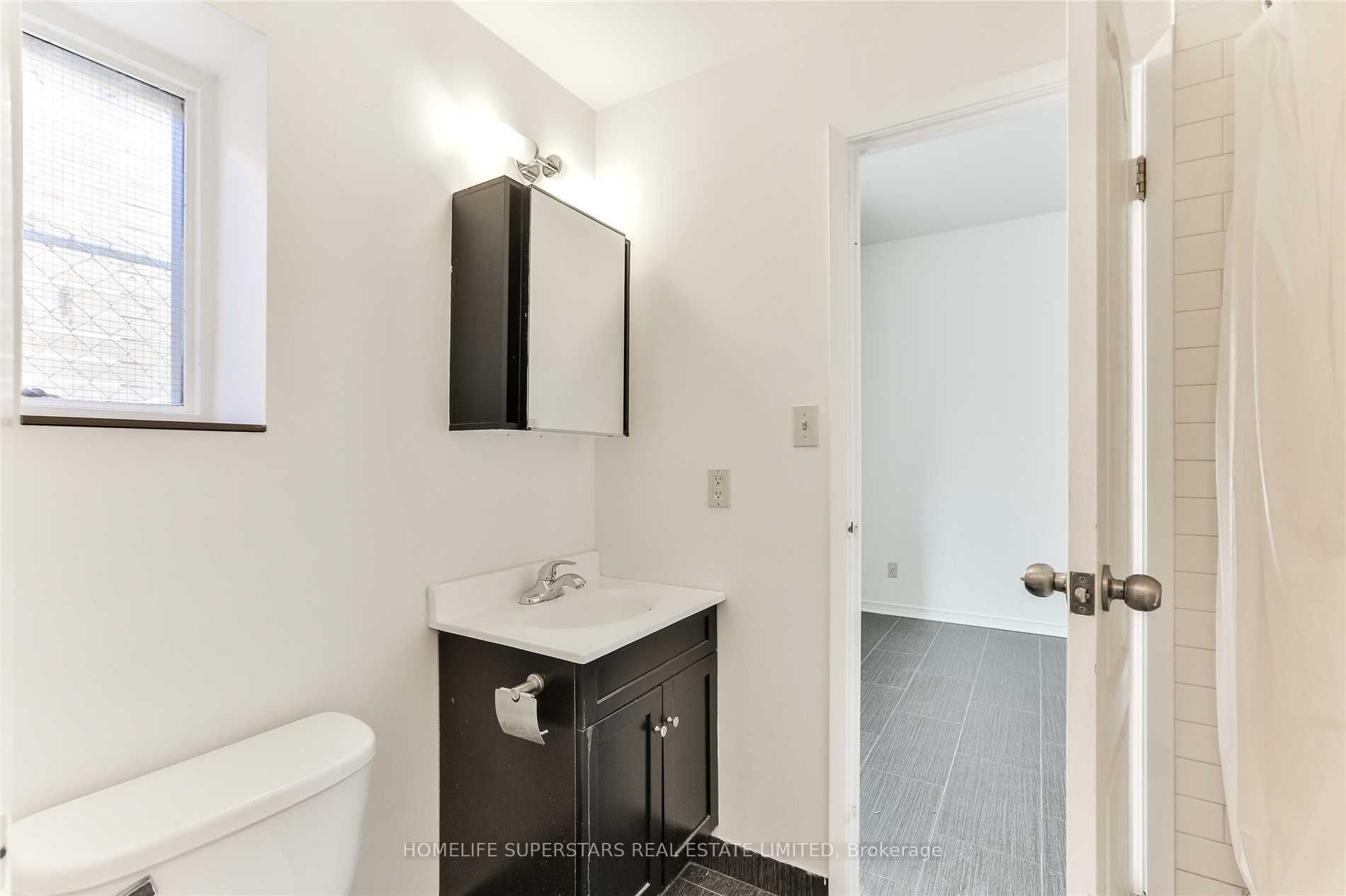 38 Kensington Place 207 Property Photo 4