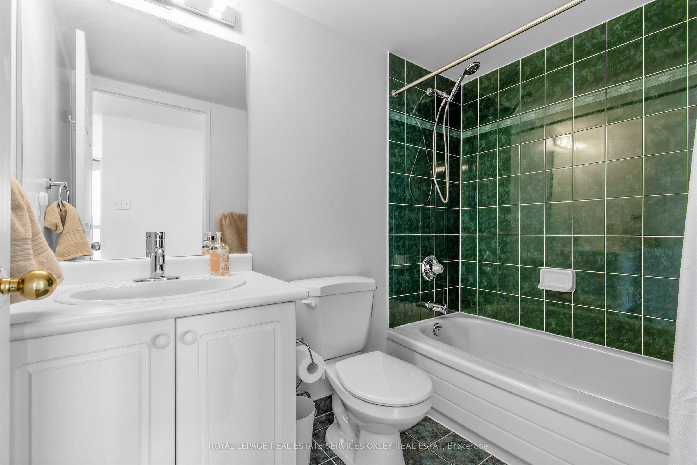 35 Merton Street 1705 Property Photo 17