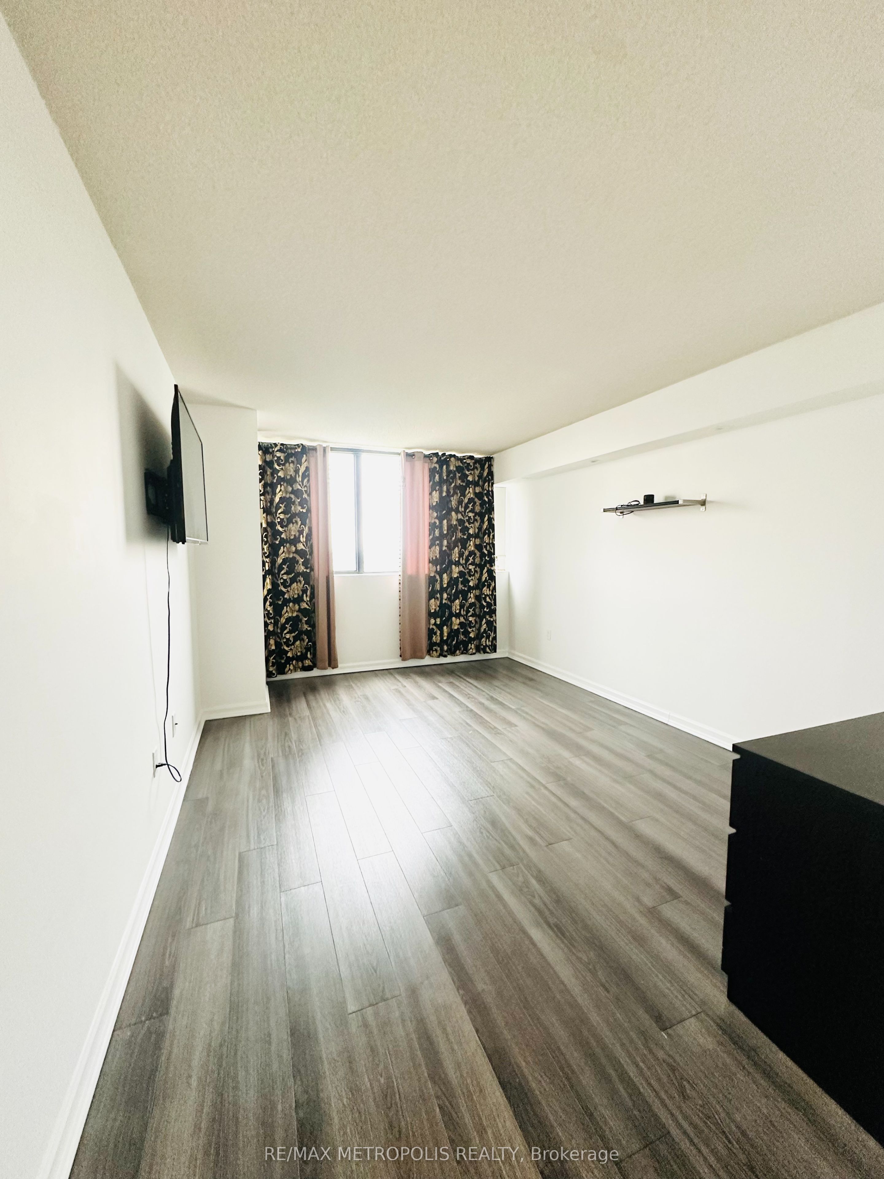 80 Antibes Drive 1207 Property Photo 1